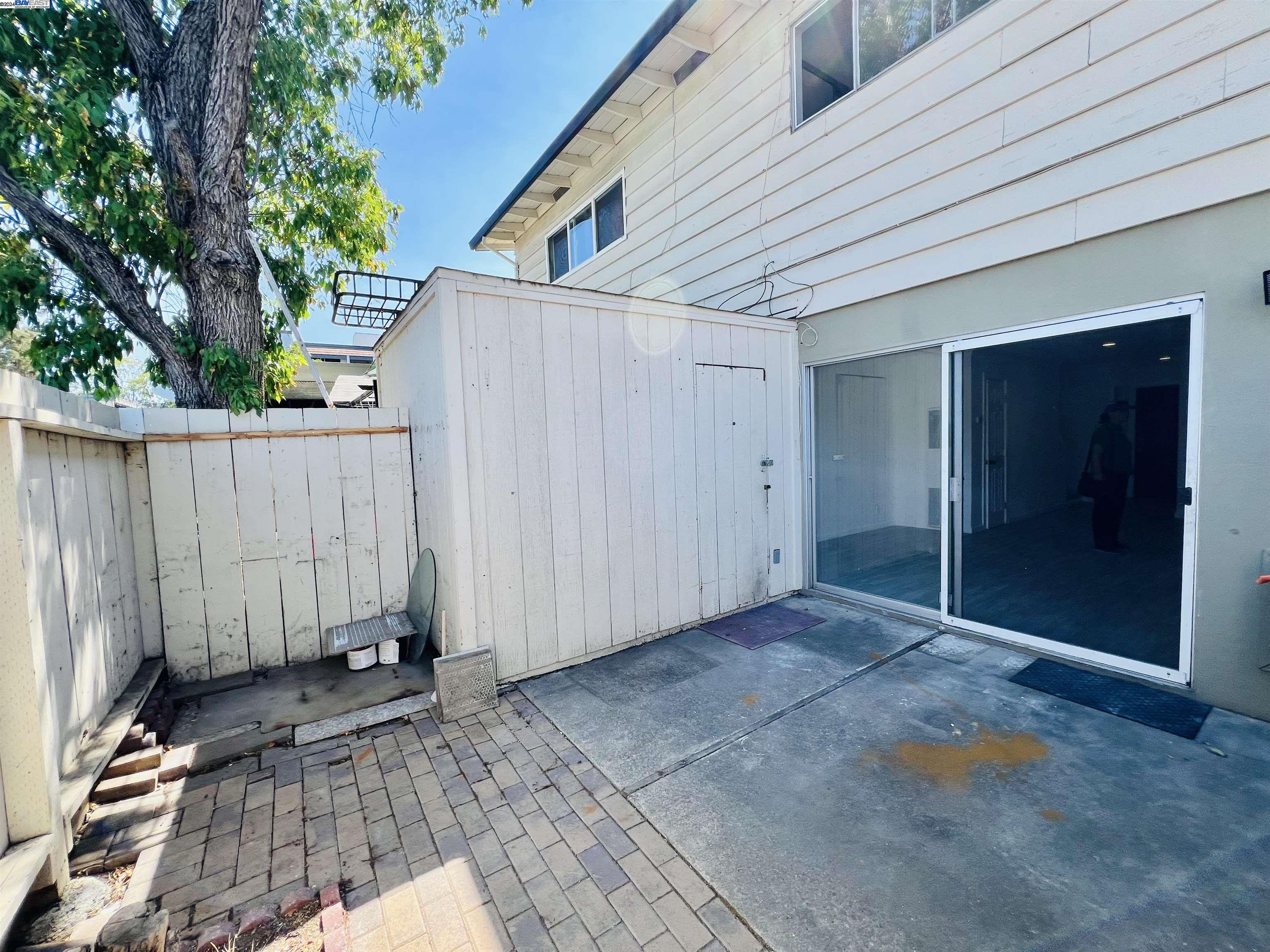 1560 Adelaide St # 14, Concord, California 94520, 2 Bedrooms Bedrooms, 4 Rooms Rooms,1 BathroomBathrooms,Residential,For Sale,1560 Adelaide St # 14,41073377