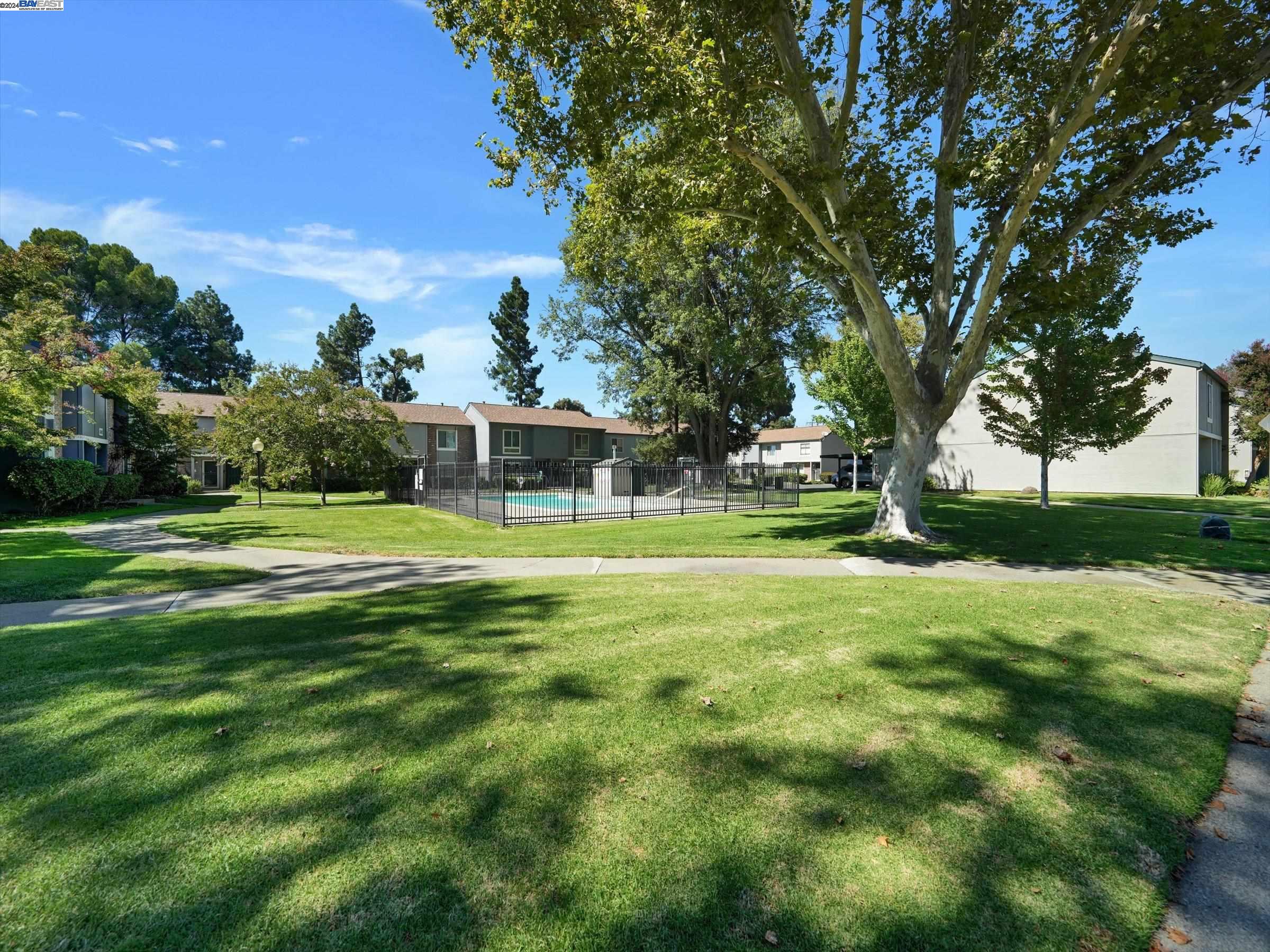 3815 Northwood Dr # H, Concord, California 94520, 2 Bedrooms Bedrooms, 7 Rooms Rooms,2 BathroomsBathrooms,Residential,For Sale,3815 Northwood Dr # H,41073397