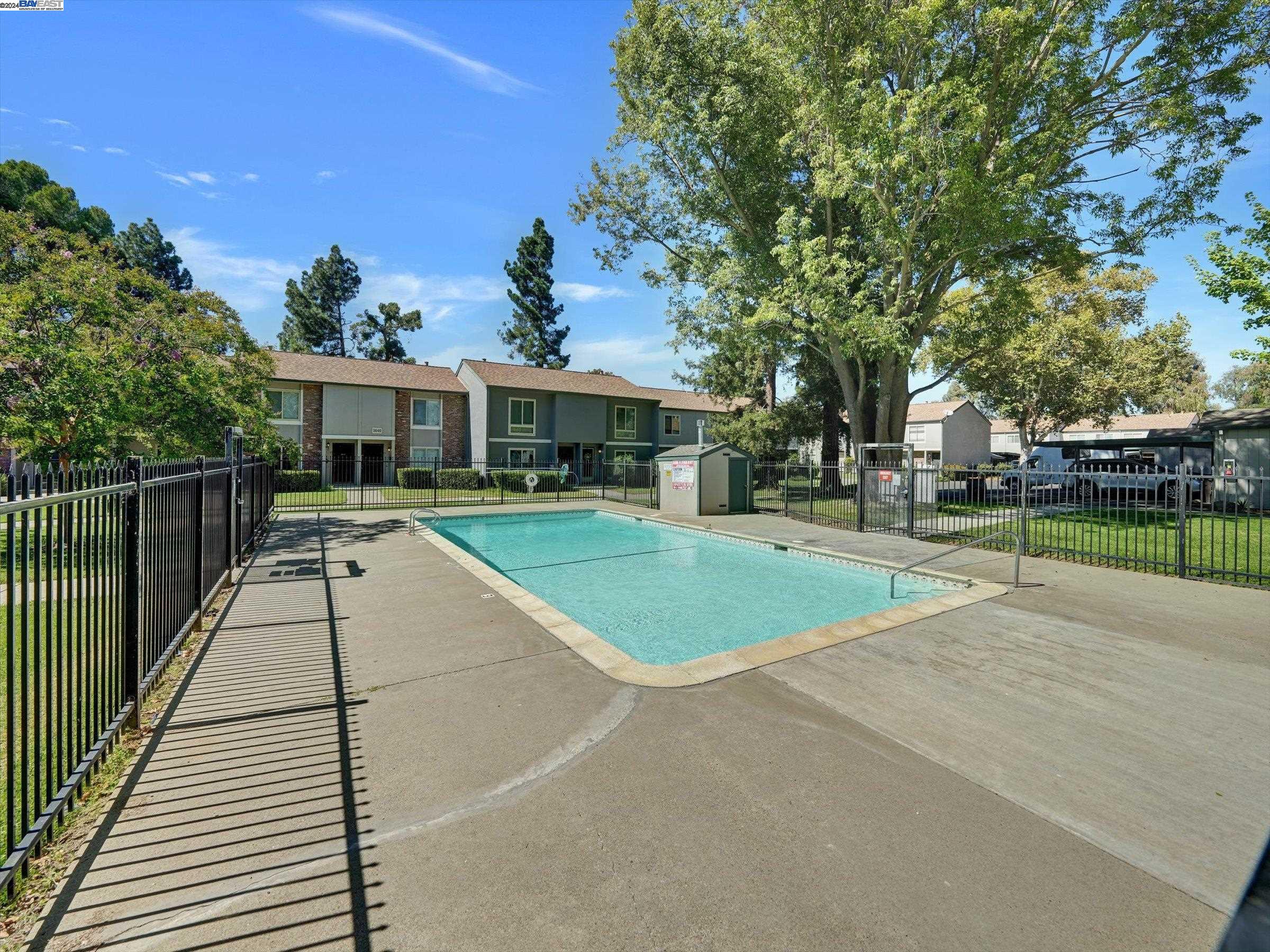 3815 Northwood Dr # H, Concord, California 94520, 2 Bedrooms Bedrooms, 7 Rooms Rooms,2 BathroomsBathrooms,Residential,For Sale,3815 Northwood Dr # H,41073397