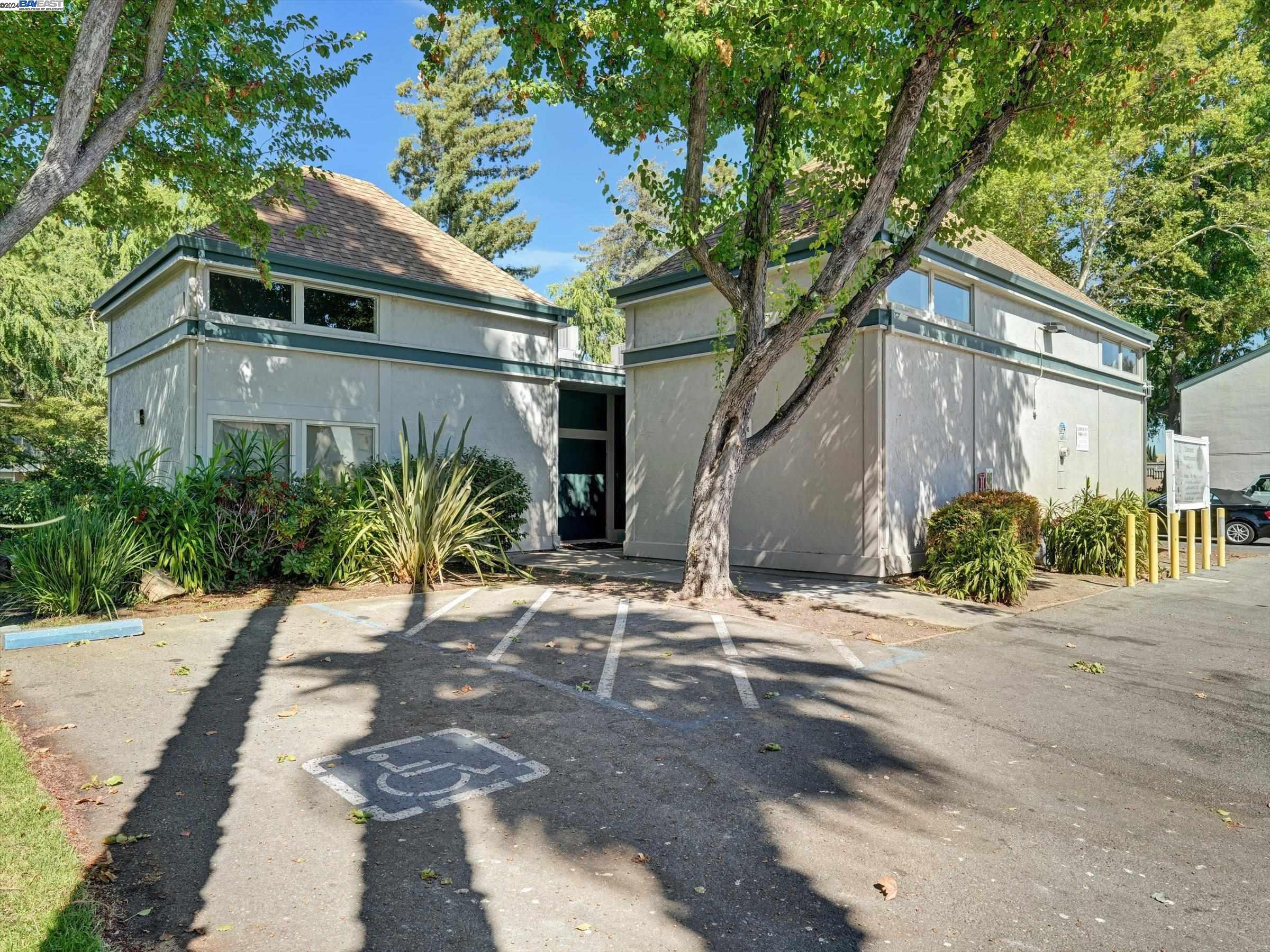 3815 Northwood Dr # H, Concord, California 94520, 2 Bedrooms Bedrooms, 7 Rooms Rooms,2 BathroomsBathrooms,Residential,For Sale,3815 Northwood Dr # H,41073397