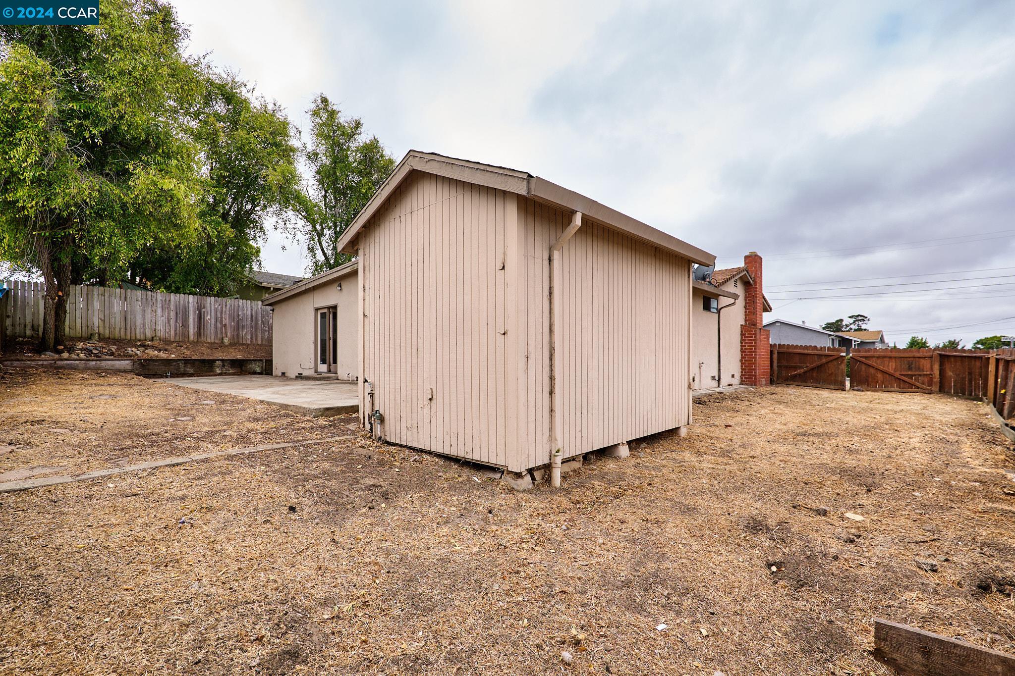 2215 Birch Ct, San Pablo, California 94806, 3 Bedrooms Bedrooms, 8 Rooms Rooms,2 BathroomsBathrooms,Residential,For Sale,2215 Birch Ct,41073481