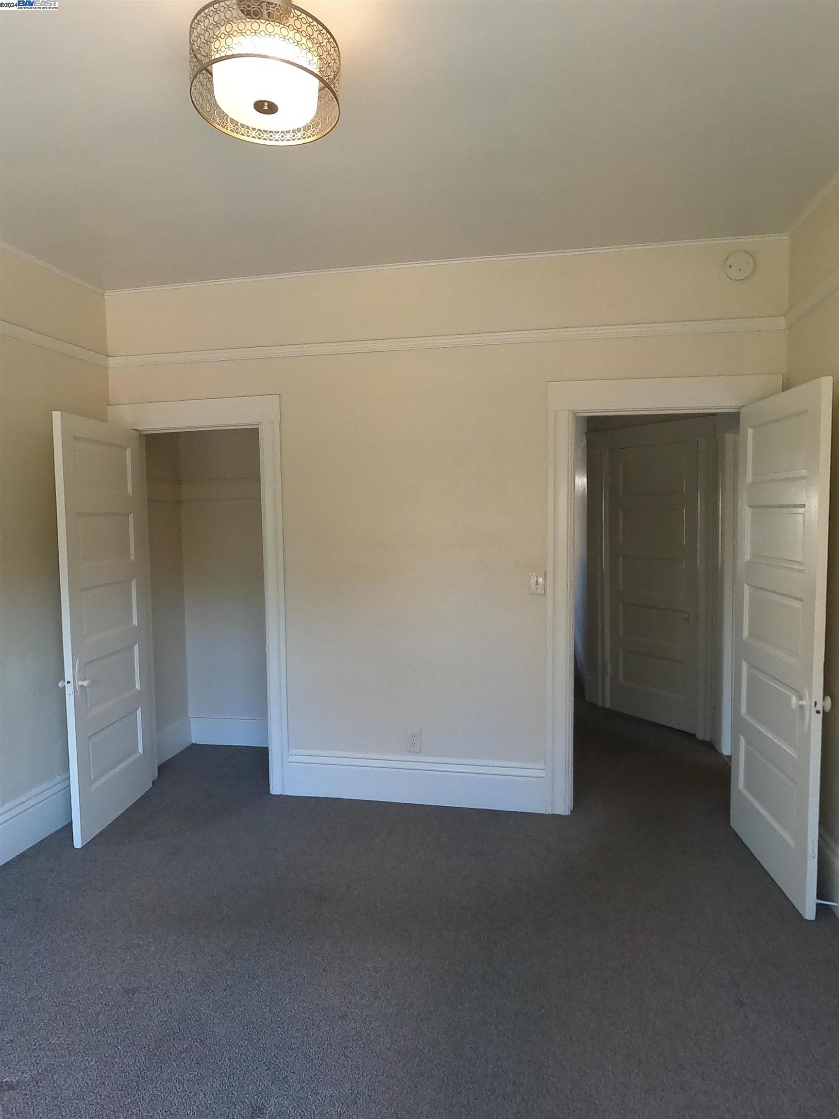 3822 Telegraph Ave, Oakland, California 94609, 2 Bedrooms Bedrooms, 4 Rooms Rooms,1 BathroomBathrooms,Residential Lease,For Rent,3822 Telegraph Ave,41073485