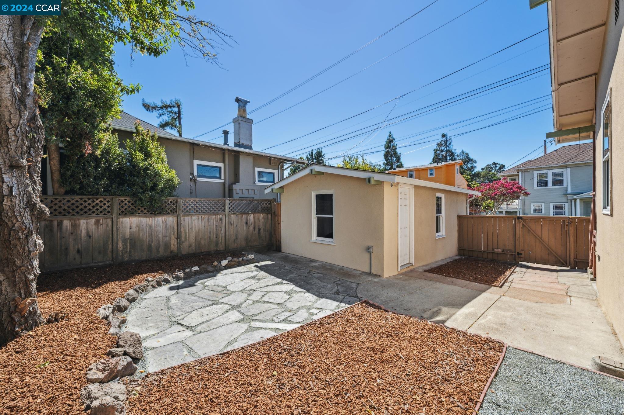 2300 Ward, Berkeley, California 94705, 4 Bedrooms Bedrooms, 8 Rooms Rooms,2 BathroomsBathrooms,Residential,For Sale,2300 Ward,41073520