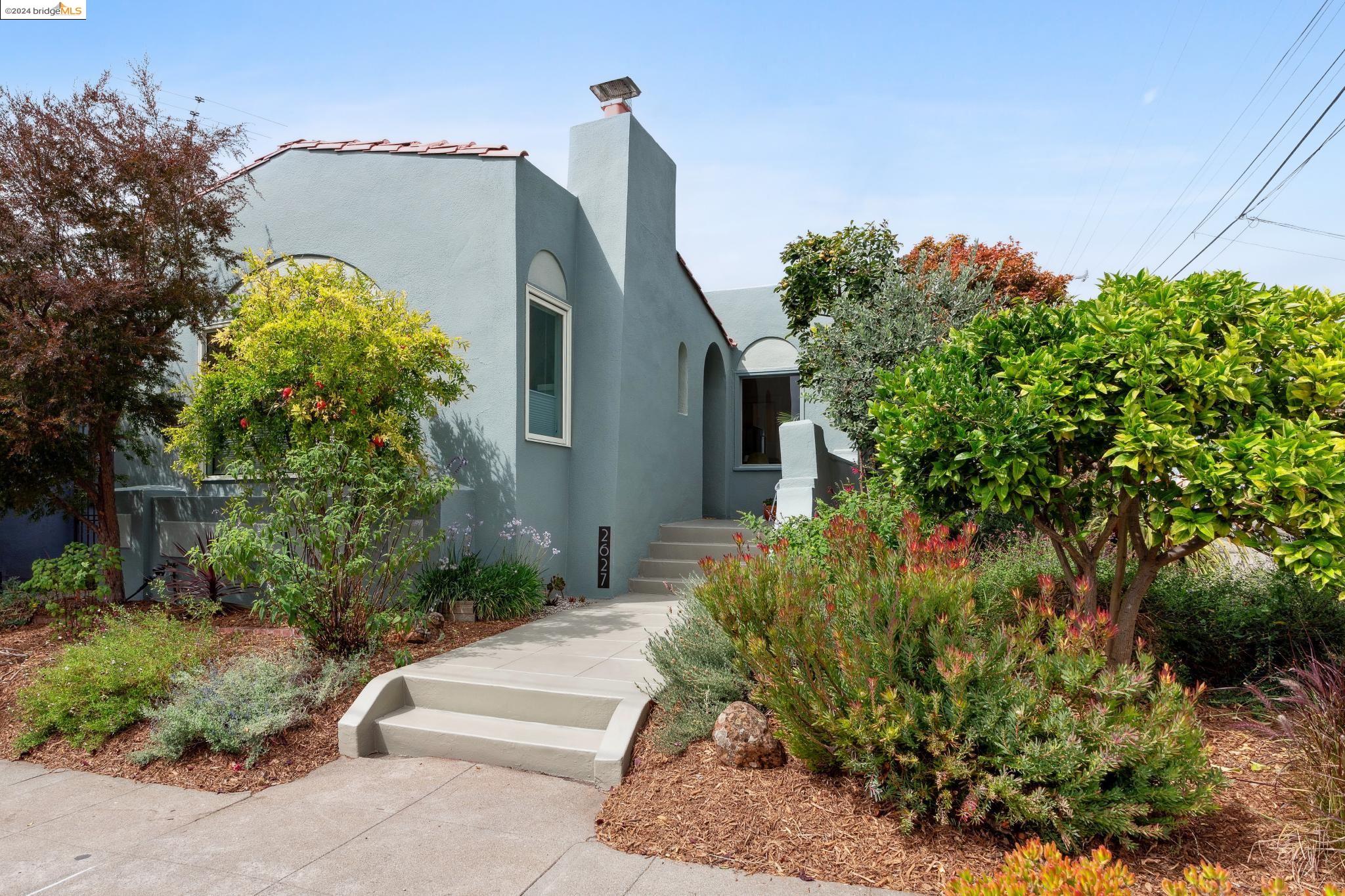 2627 Eastman Ave, Oakland, California 94619, 2 Bedrooms Bedrooms, 6 Rooms Rooms,1 BathroomBathrooms,Residential,For Sale,2627 Eastman Ave,41073645