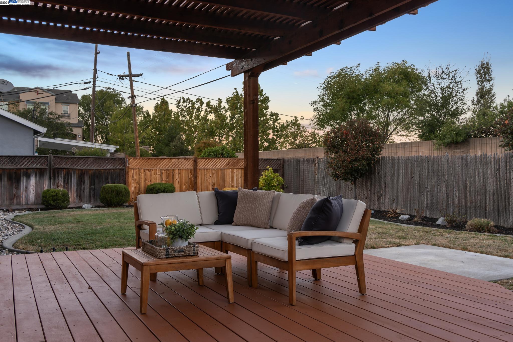 8725 Deervale Rd, Dublin, California 94568, 3 Bedrooms Bedrooms, 6 Rooms Rooms,2 BathroomsBathrooms,Residential,For Sale,8725 Deervale Rd,41074631