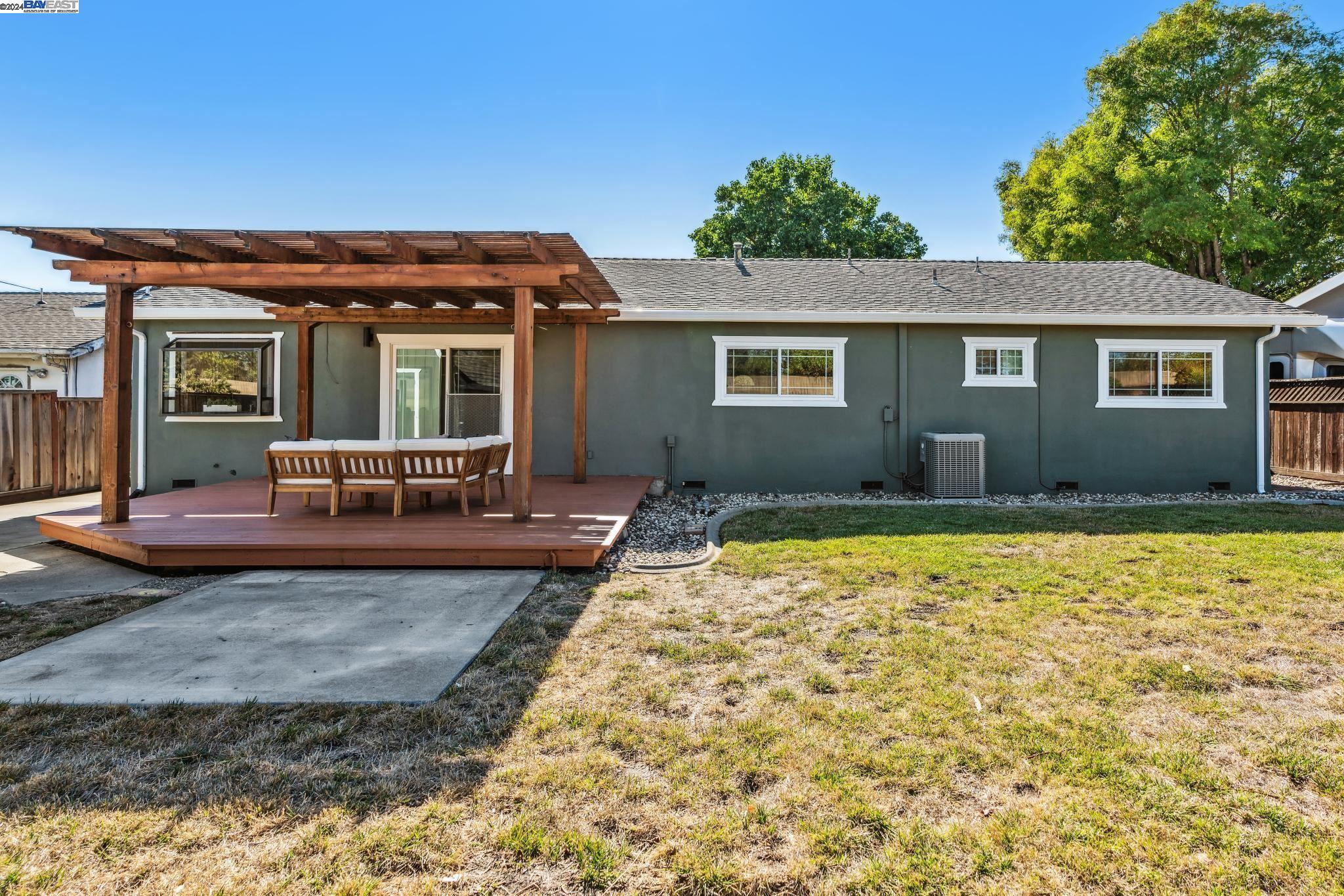 8725 Deervale Rd, Dublin, California 94568, 3 Bedrooms Bedrooms, 6 Rooms Rooms,2 BathroomsBathrooms,Residential,For Sale,8725 Deervale Rd,41074631