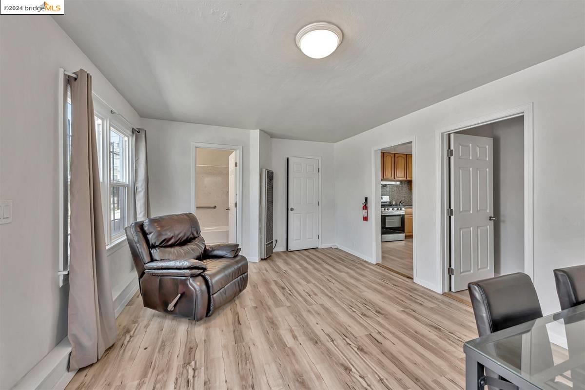 1715 9th Ave # C, Oakland, California 94606, 1 Bedroom Bedrooms, 2 Rooms Rooms,1 BathroomBathrooms,Residential Lease,For Rent,1715 9th Ave # C,41074829