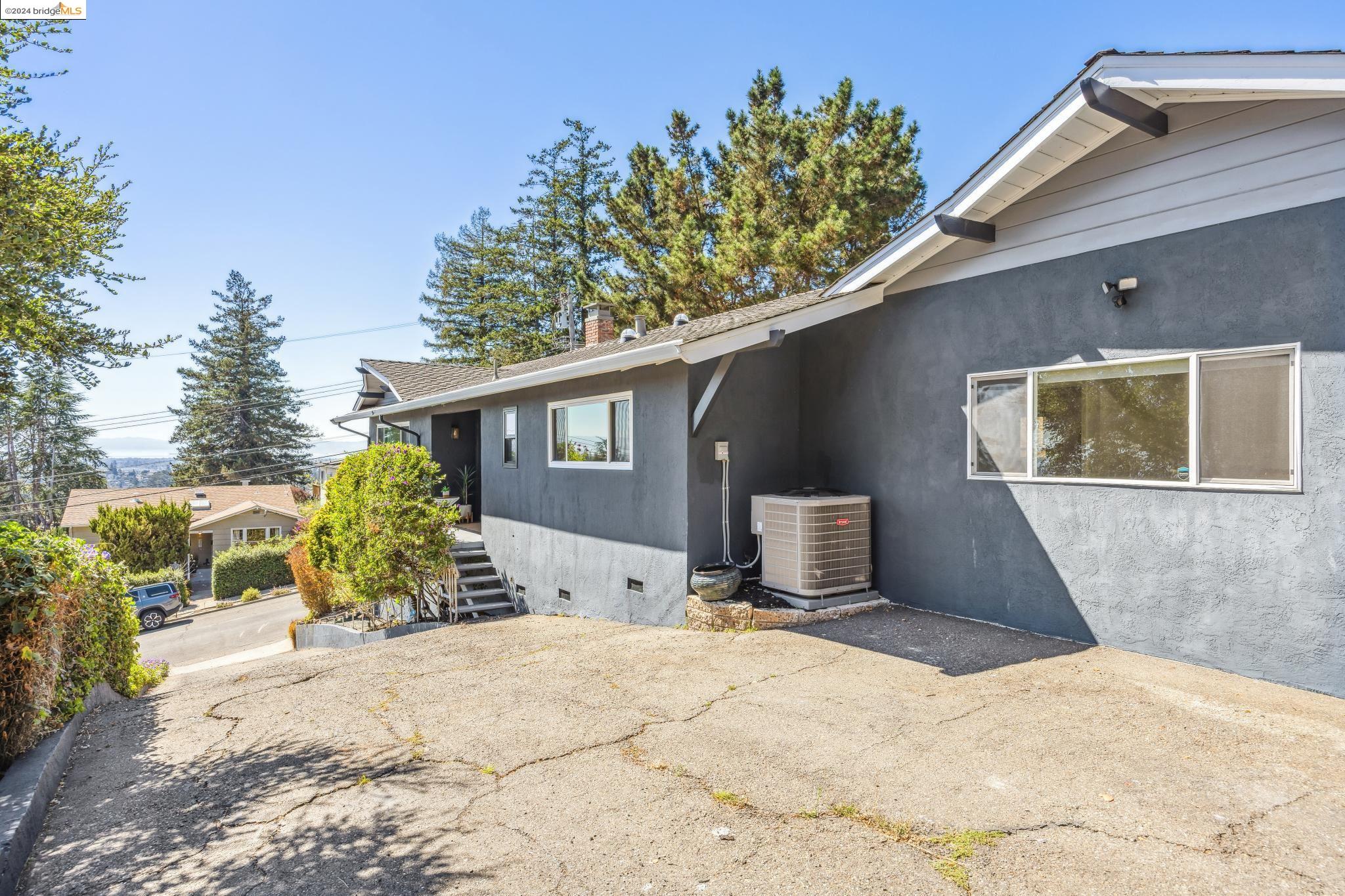 4134 Harbor View Ave, Oakland, California 94619, 3 Bedrooms Bedrooms, 5 Rooms Rooms,2 BathroomsBathrooms,Residential Lease,For Rent,4134 Harbor View Ave,41076669