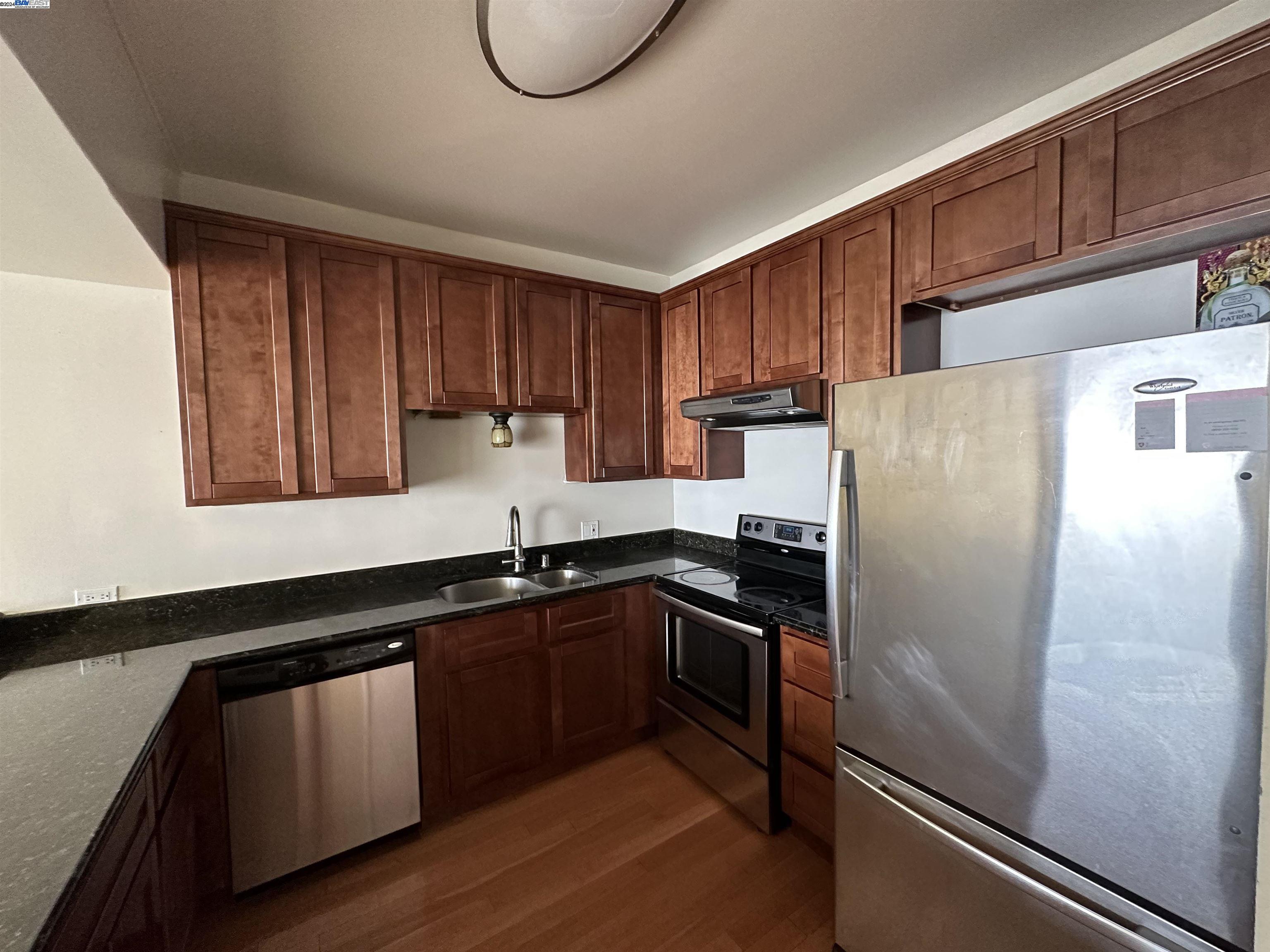 6363 Christie Ave # 2711, Emeryville, California 94608, 1 Bedroom Bedrooms, 3 Rooms Rooms,1 BathroomBathrooms,Residential,For Sale,6363 Christie Ave # 2711,41077021