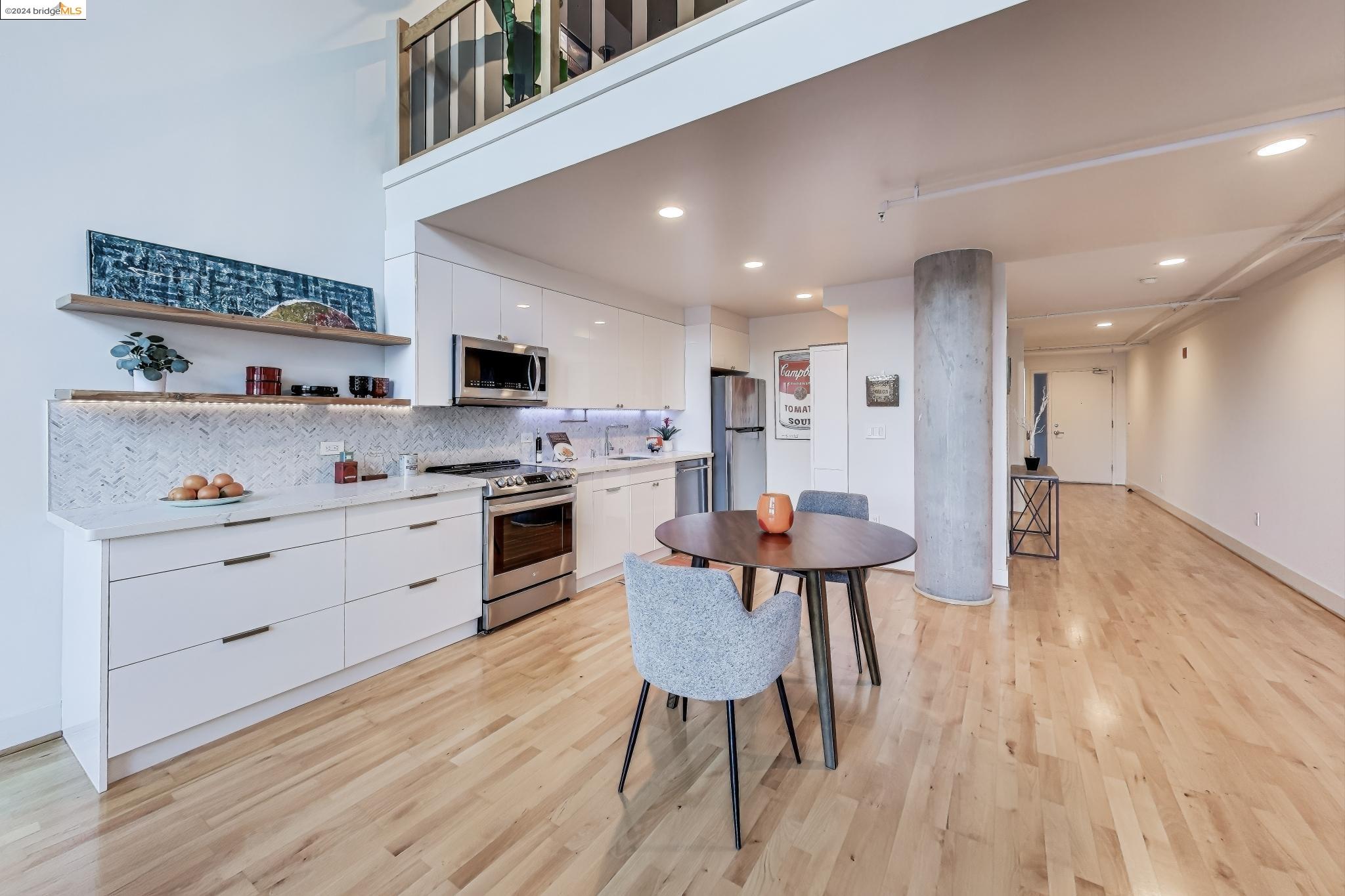 311 OAK ST # 312, Oakland, California 94607, 2 Bedrooms Bedrooms, 4 Rooms Rooms,2 BathroomsBathrooms,Residential,For Sale,311 OAK ST # 312,41077071