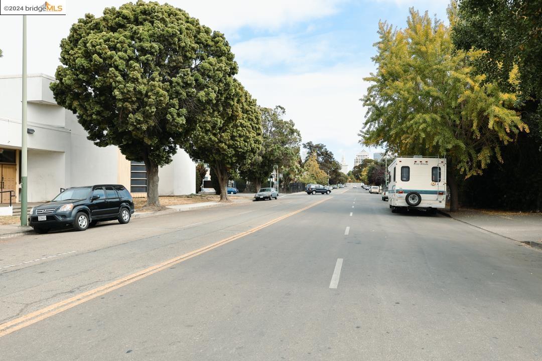 1175 12th St., Oakland, California 94607, 3 Bedrooms Bedrooms, 7 Rooms Rooms,2 BathroomsBathrooms,Residential Lease,For Rent,1175 12th St.,41077467