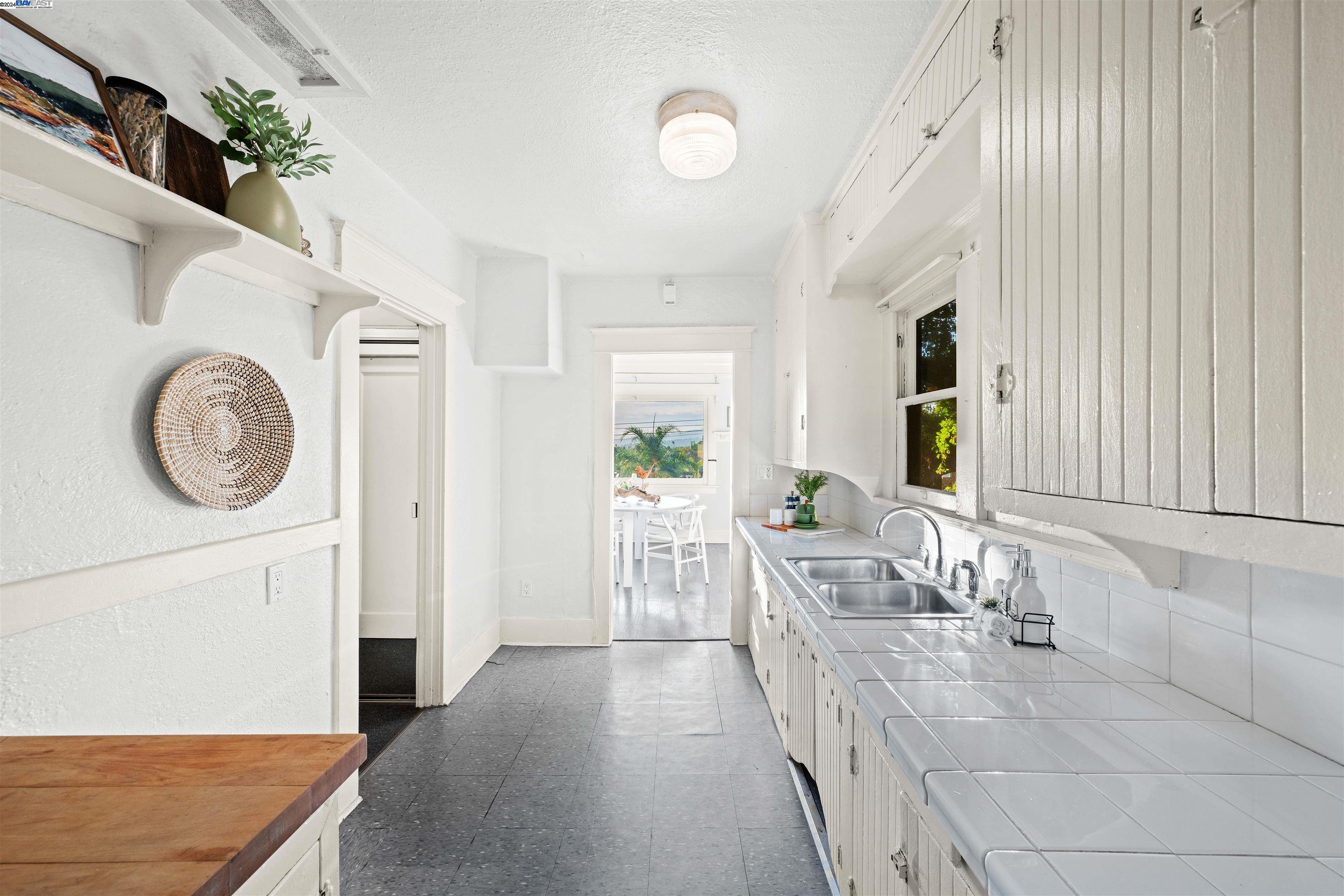 1508 N Avenue 56, Los Angeles, California 90042, 2 Bedrooms Bedrooms, 5 Rooms Rooms,1 BathroomBathrooms,Residential,For Sale,1508 N Avenue 56,41078068