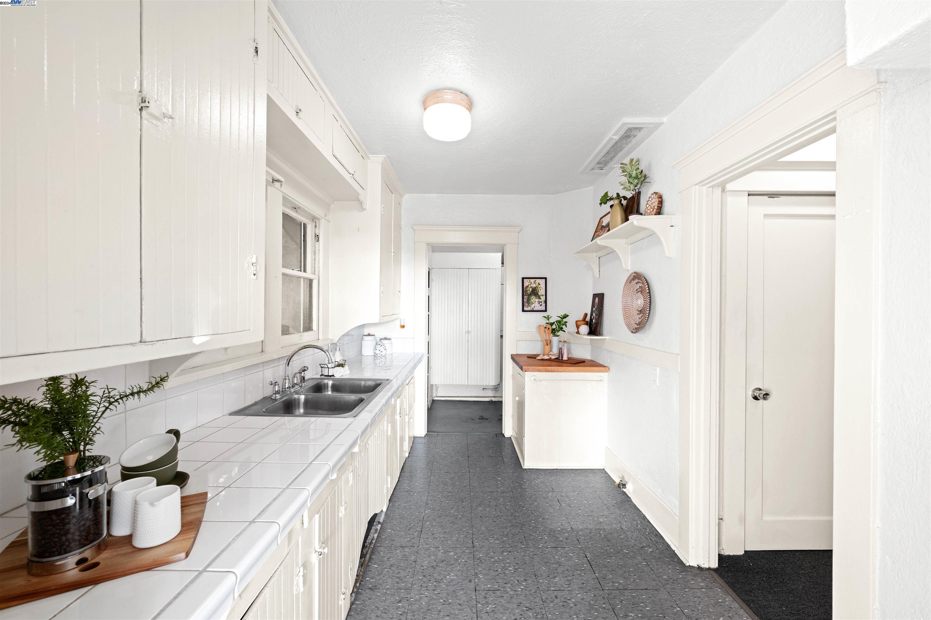 1508 N Avenue 56, Los Angeles, California 90042, 2 Bedrooms Bedrooms, 5 Rooms Rooms,1 BathroomBathrooms,Residential,For Sale,1508 N Avenue 56,41078068