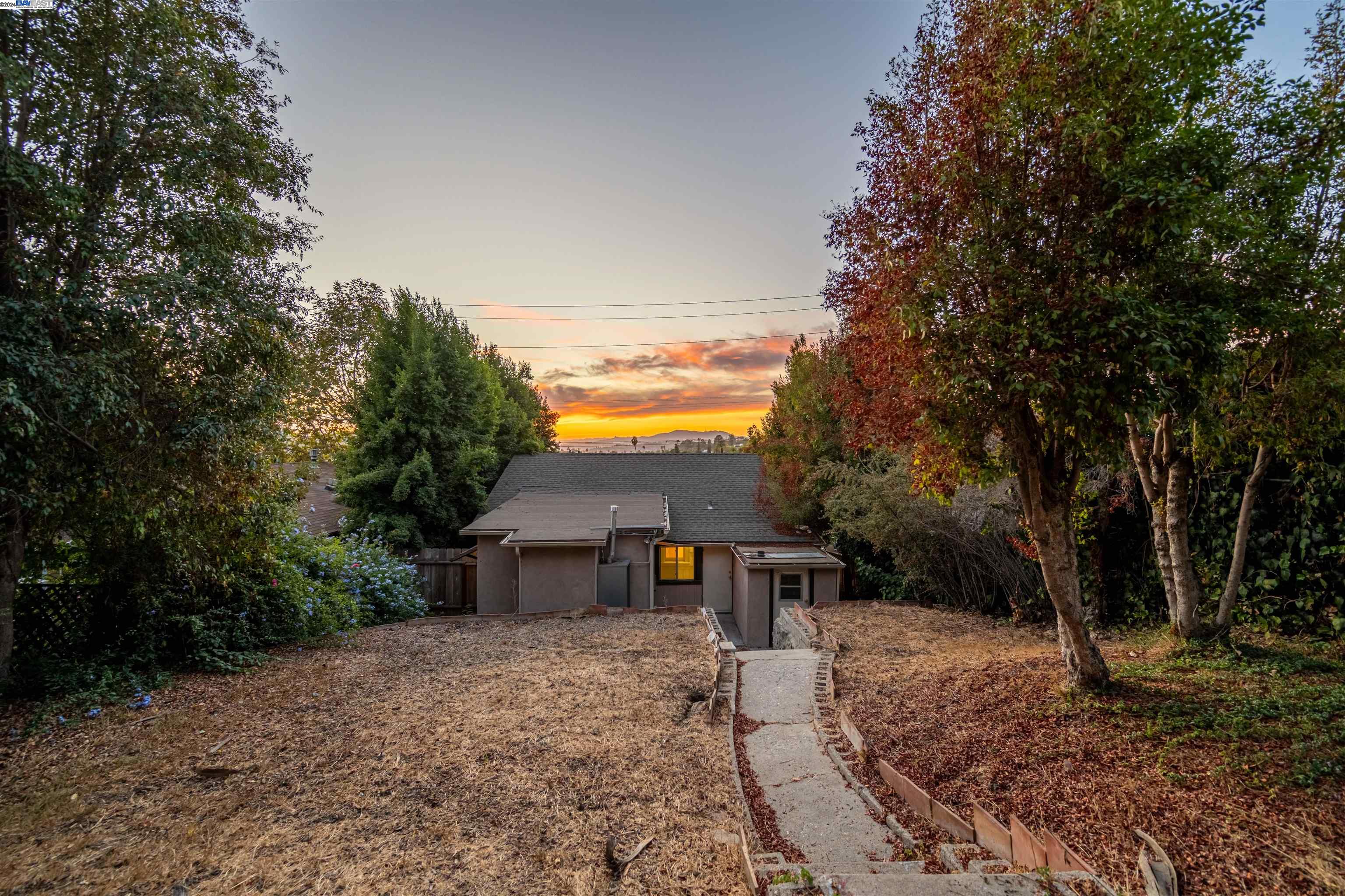 1508 N Avenue 56, Los Angeles, California 90042, 2 Bedrooms Bedrooms, 5 Rooms Rooms,1 BathroomBathrooms,Residential,For Sale,1508 N Avenue 56,41078068