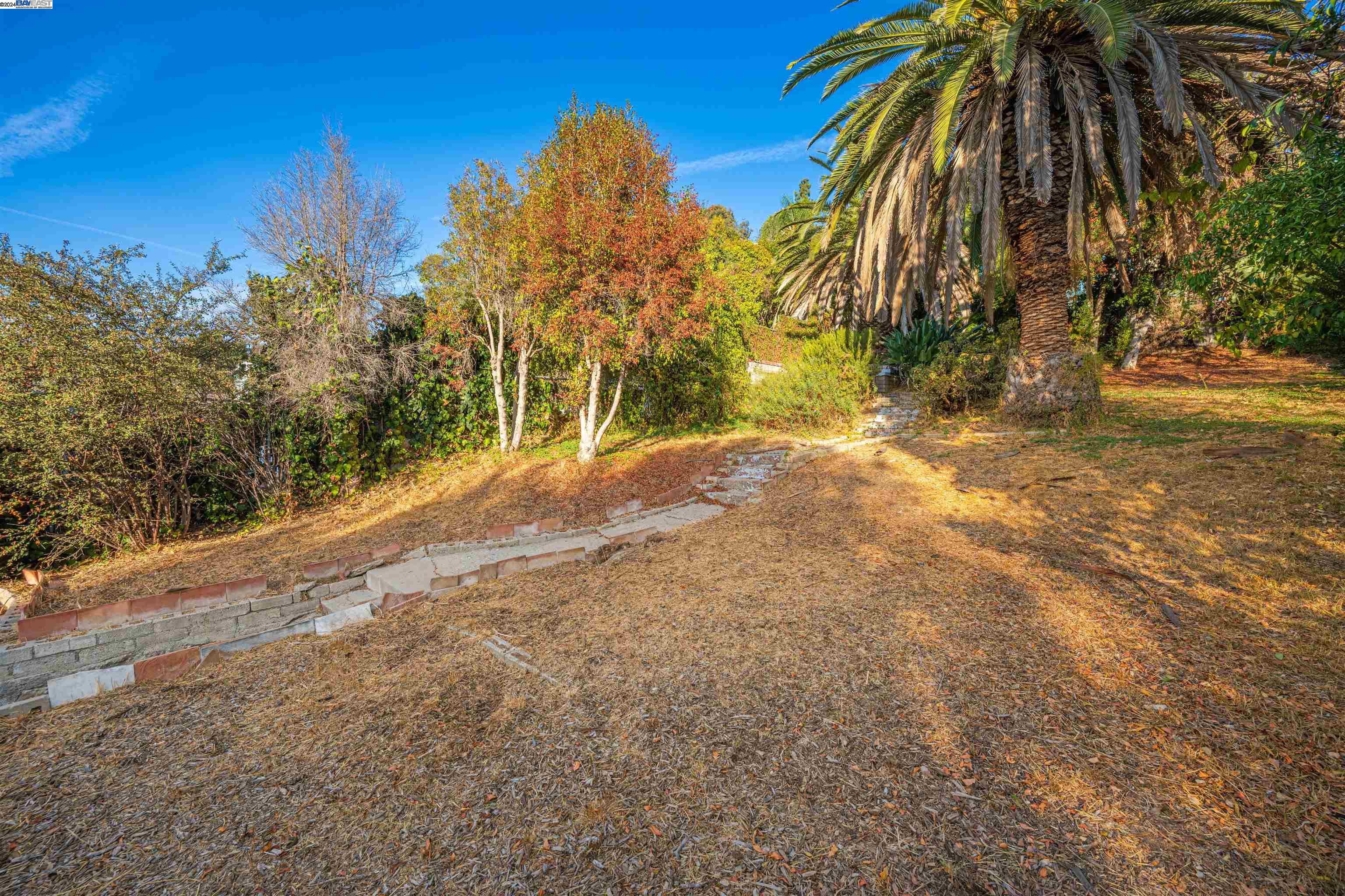 1508 N Avenue 56, Los Angeles, California 90042, 2 Bedrooms Bedrooms, 5 Rooms Rooms,1 BathroomBathrooms,Residential,For Sale,1508 N Avenue 56,41078068
