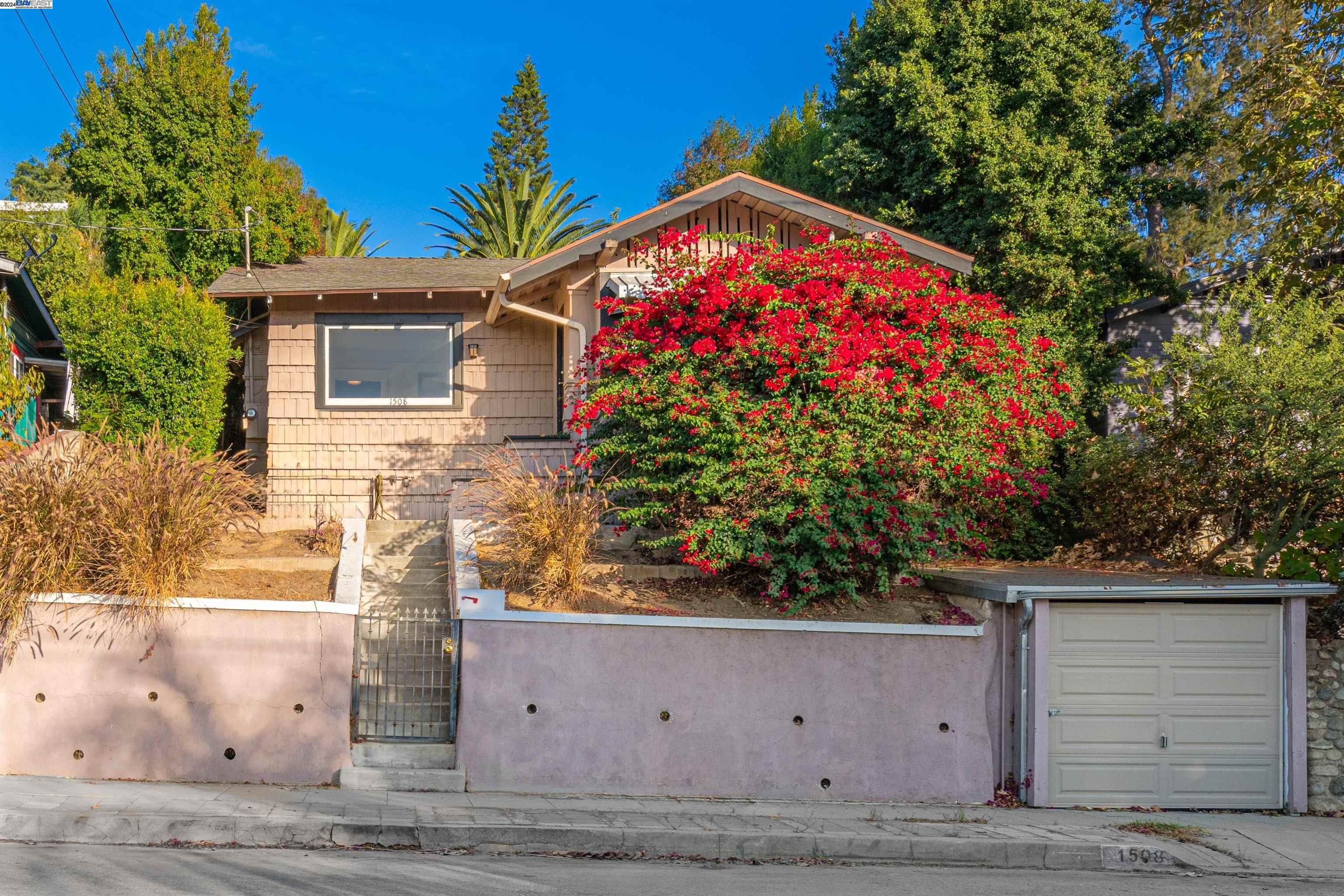 1508 N Avenue 56, Los Angeles, California 90042, 2 Bedrooms Bedrooms, 5 Rooms Rooms,1 BathroomBathrooms,Residential,For Sale,1508 N Avenue 56,41078068