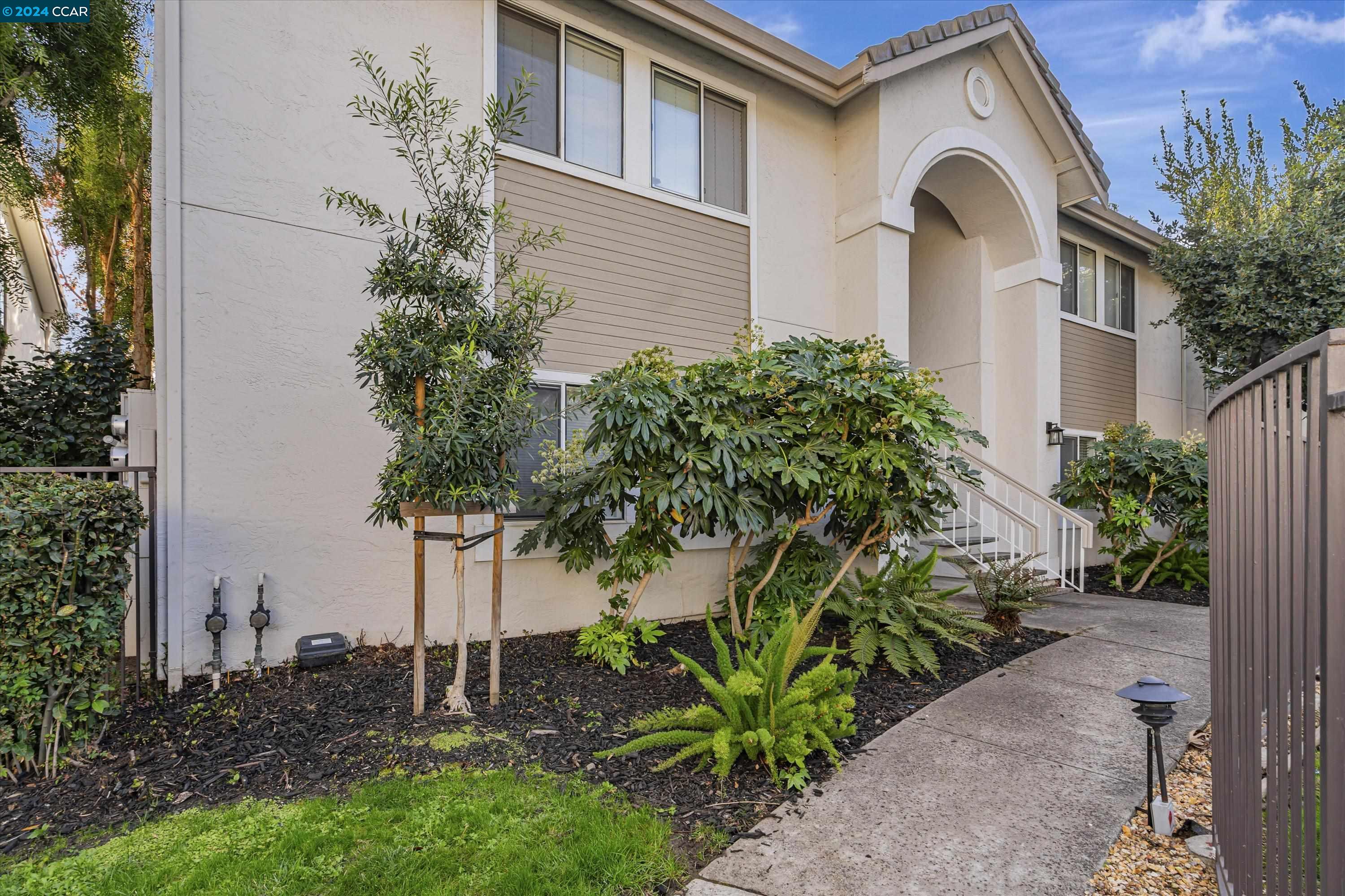 2968 Moorpark Ave # 11, San Jose, California 95128, 2 Bedrooms Bedrooms, 5 Rooms Rooms,2 BathroomsBathrooms,Residential,For Sale,2968 Moorpark Ave # 11,41078444