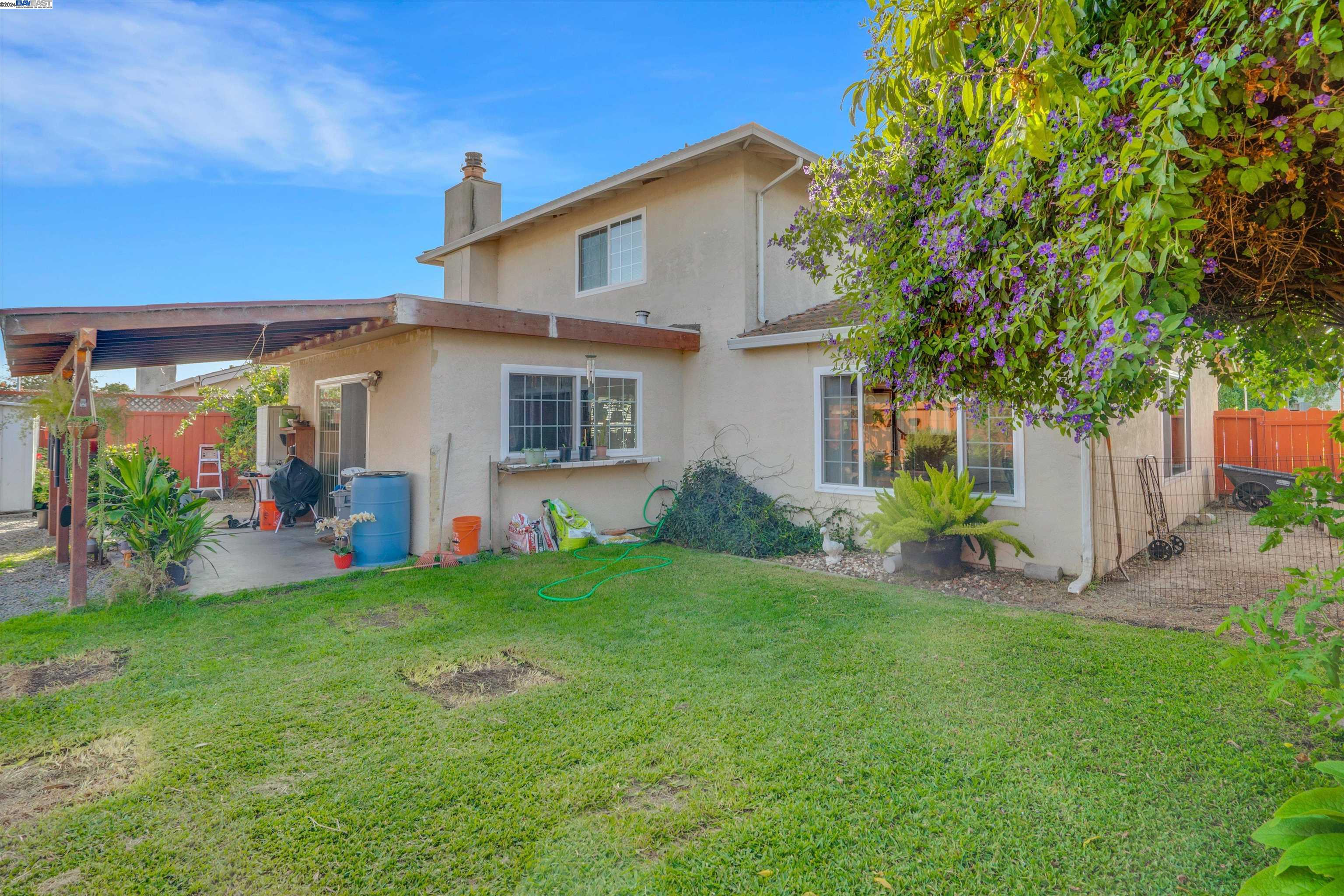 32373 Regents Blvd, Union City, California 94587, 4 Bedrooms Bedrooms, 11 Rooms Rooms,2 BathroomsBathrooms,Residential,For Sale,32373 Regents Blvd,41078471