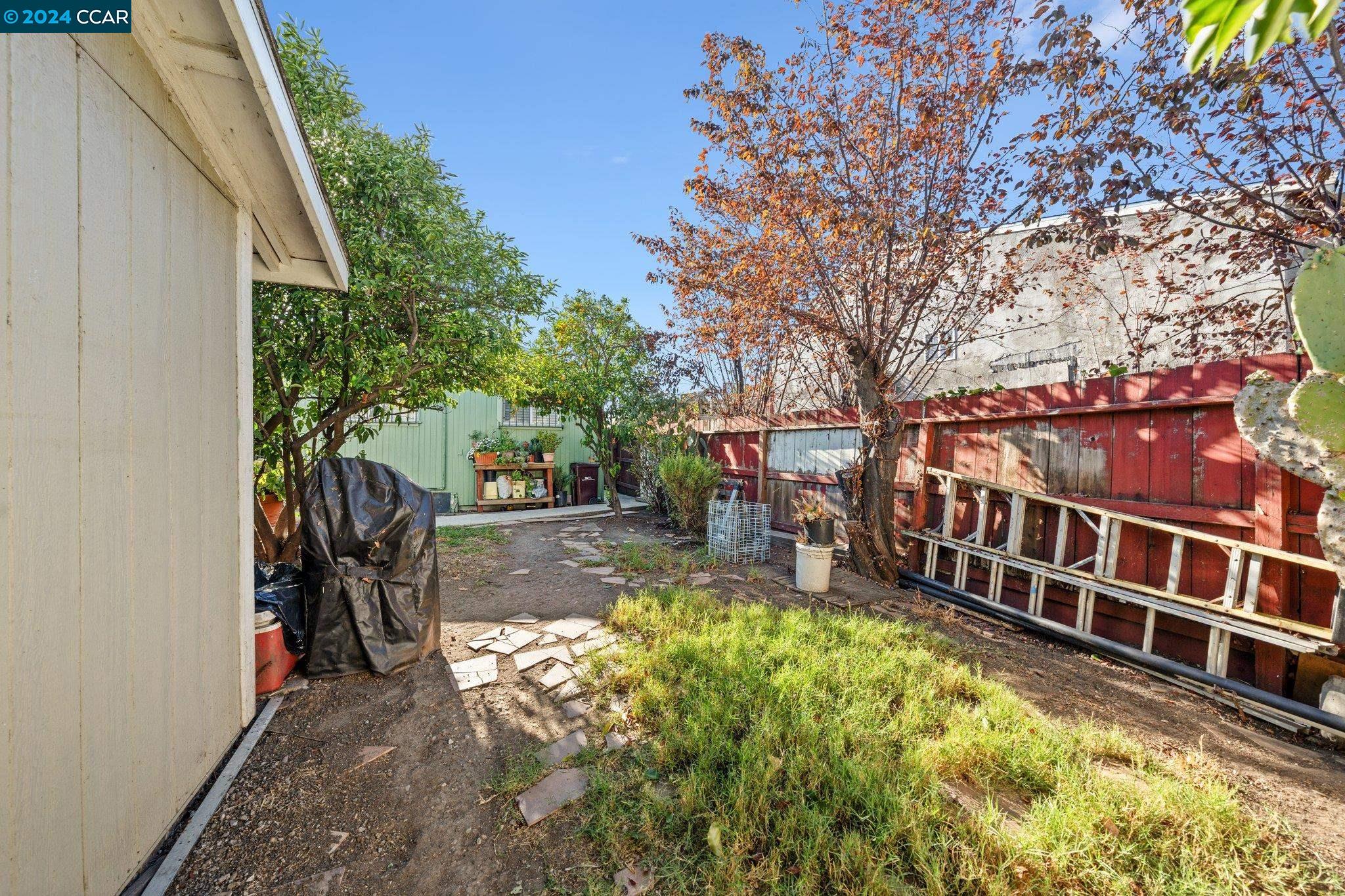 6820 Arthur St, Oakland, California 94605, 3 Bedrooms Bedrooms, 5 Rooms Rooms,1 BathroomBathrooms,Residential,For Sale,6820 Arthur St,41078582