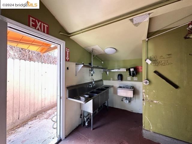 3659 Foothill, Oakland, California 94601, ,Commercial Sale,For Sale,3659 Foothill,41078593