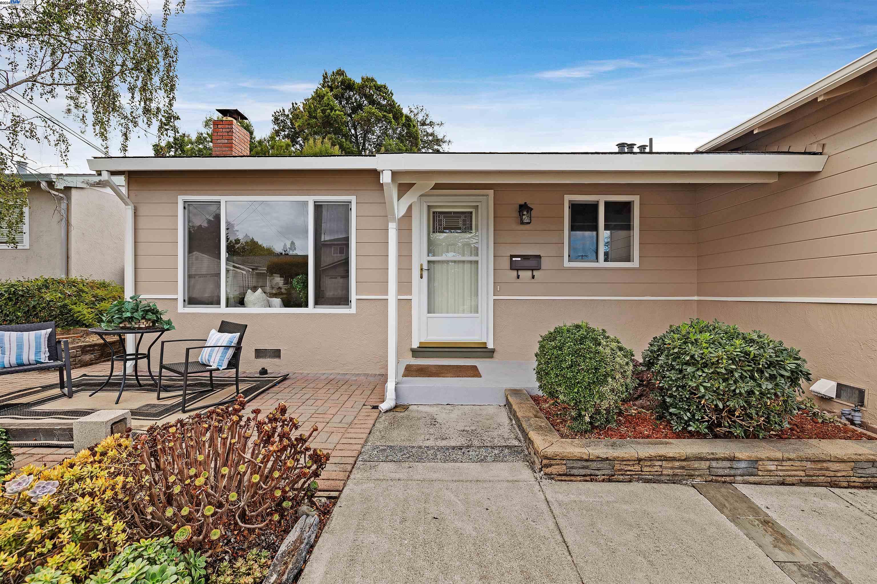 4203 Veronica Ave, Castro Valley, California 94546, 3 Bedrooms Bedrooms, 7 Rooms Rooms,2 BathroomsBathrooms,Residential,For Sale,4203 Veronica Ave,41078655