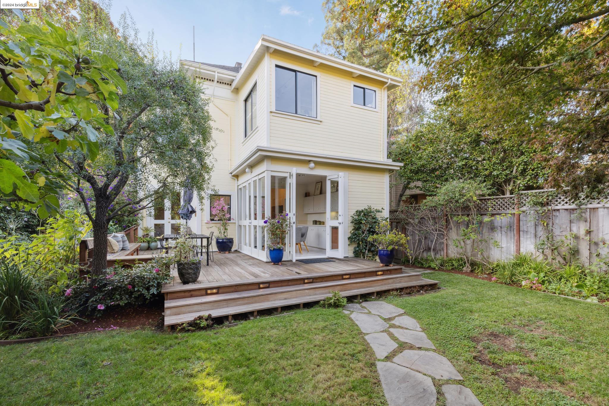 3131 Eton Ave, Berkeley, California 94705, 3 Bedrooms Bedrooms, 9 Rooms Rooms,2 BathroomsBathrooms,Residential,For Sale,3131 Eton Ave,41078692