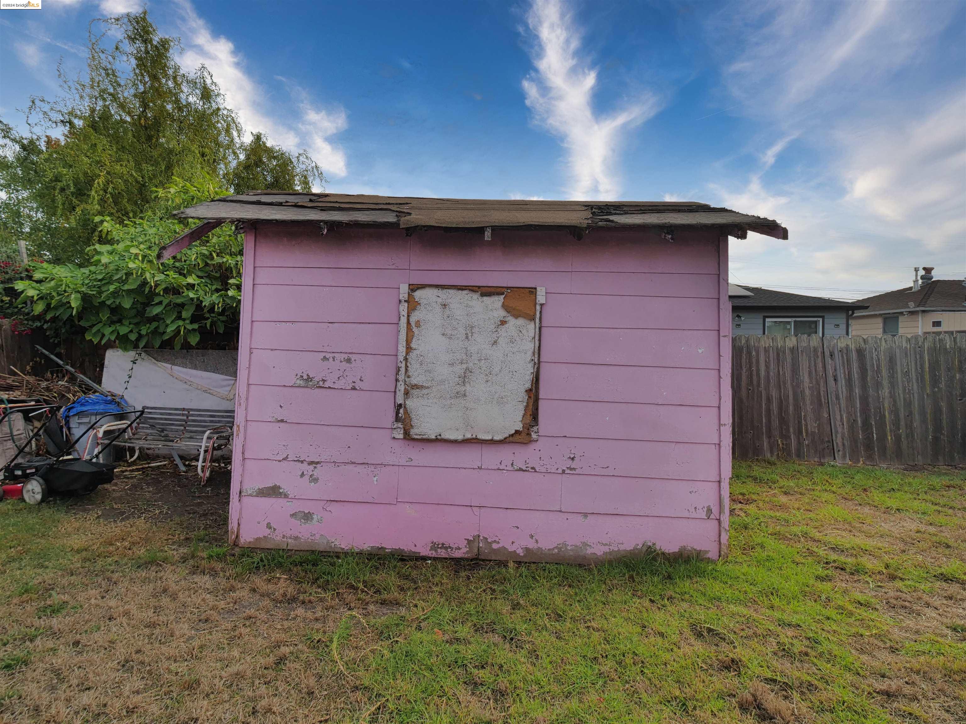 138 Eldridge Avenue, Oakland, California 94603, 3 Bedrooms Bedrooms, 6 Rooms Rooms,1 BathroomBathrooms,Residential,For Sale,138 Eldridge Avenue,41079615