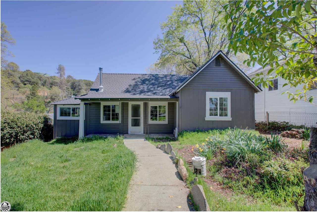 Detail Gallery Image 1 of 1 For , Tuolumne,  CA 95379 - 4 Beds | 2 Baths