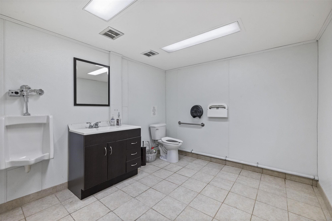 Detail Gallery Image 6 of 14 For 210 Stockton, Sonora,  CA 95370 - – Beds | – Baths