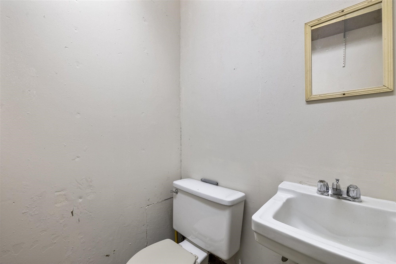 Detail Gallery Image 4 of 10 For 150 Stockton, Sonora,  CA 95370 - – Beds | – Baths
