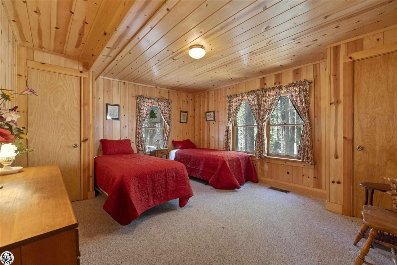 Detail Gallery Image 11 of 31 For 204 Sugarpine, Pinecrest,  CA 95364 - 3 Beds | 2 Baths