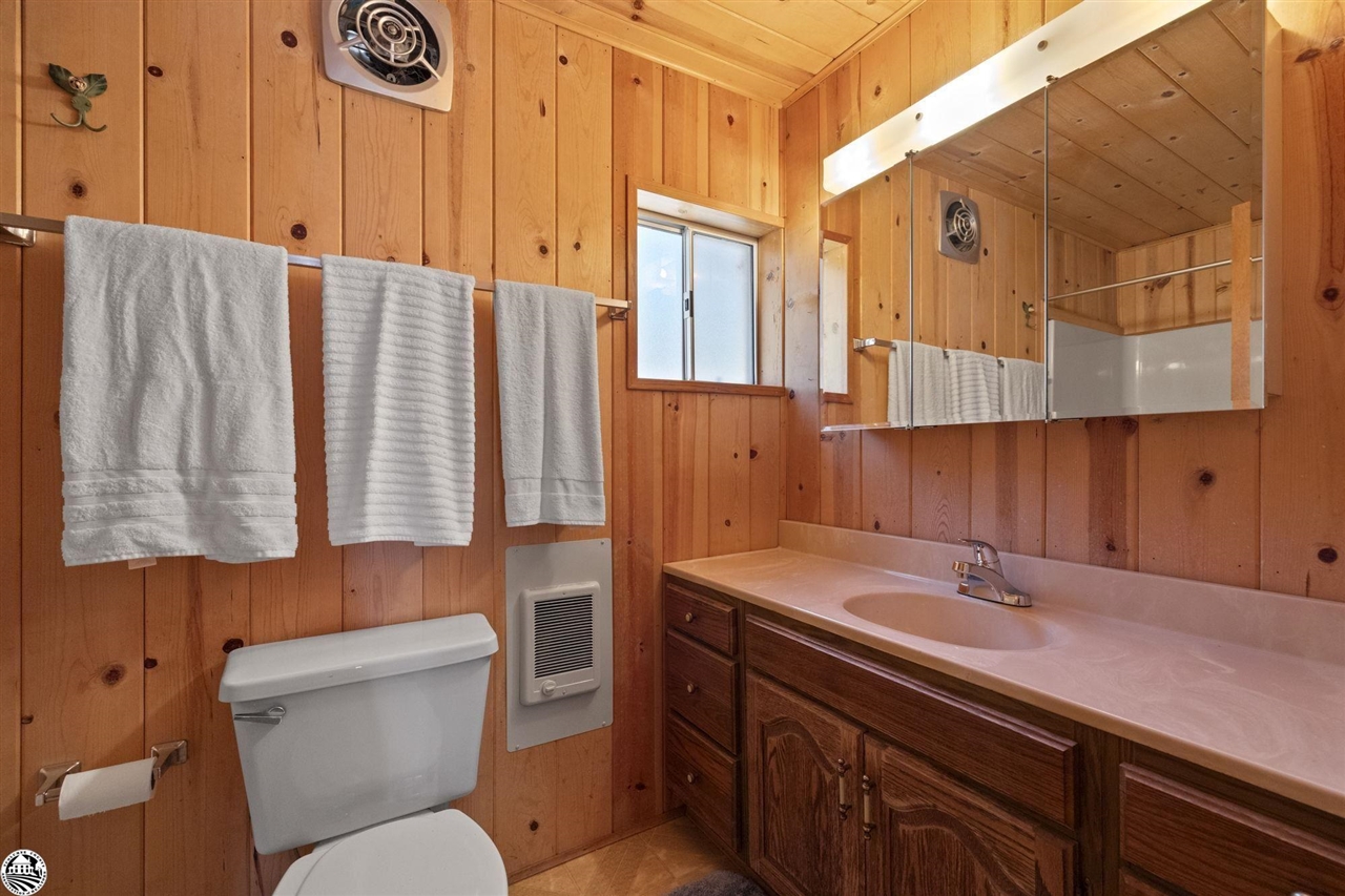 Detail Gallery Image 18 of 31 For 204 Sugarpine, Pinecrest,  CA 95364 - 3 Beds | 2 Baths