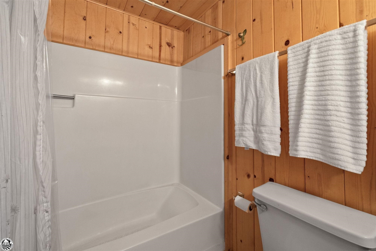 Detail Gallery Image 19 of 31 For 204 Sugarpine, Pinecrest,  CA 95364 - 3 Beds | 2 Baths