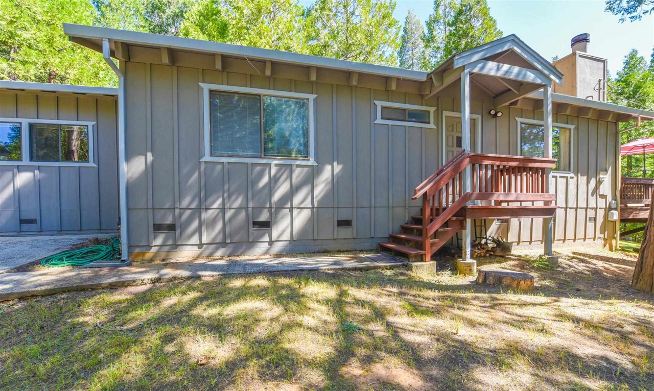 Detail Gallery Image 1 of 1 For 24124 Golf Links, Mi Wuk Village,  CA 95346 - 3 Beds | 2/1 Baths