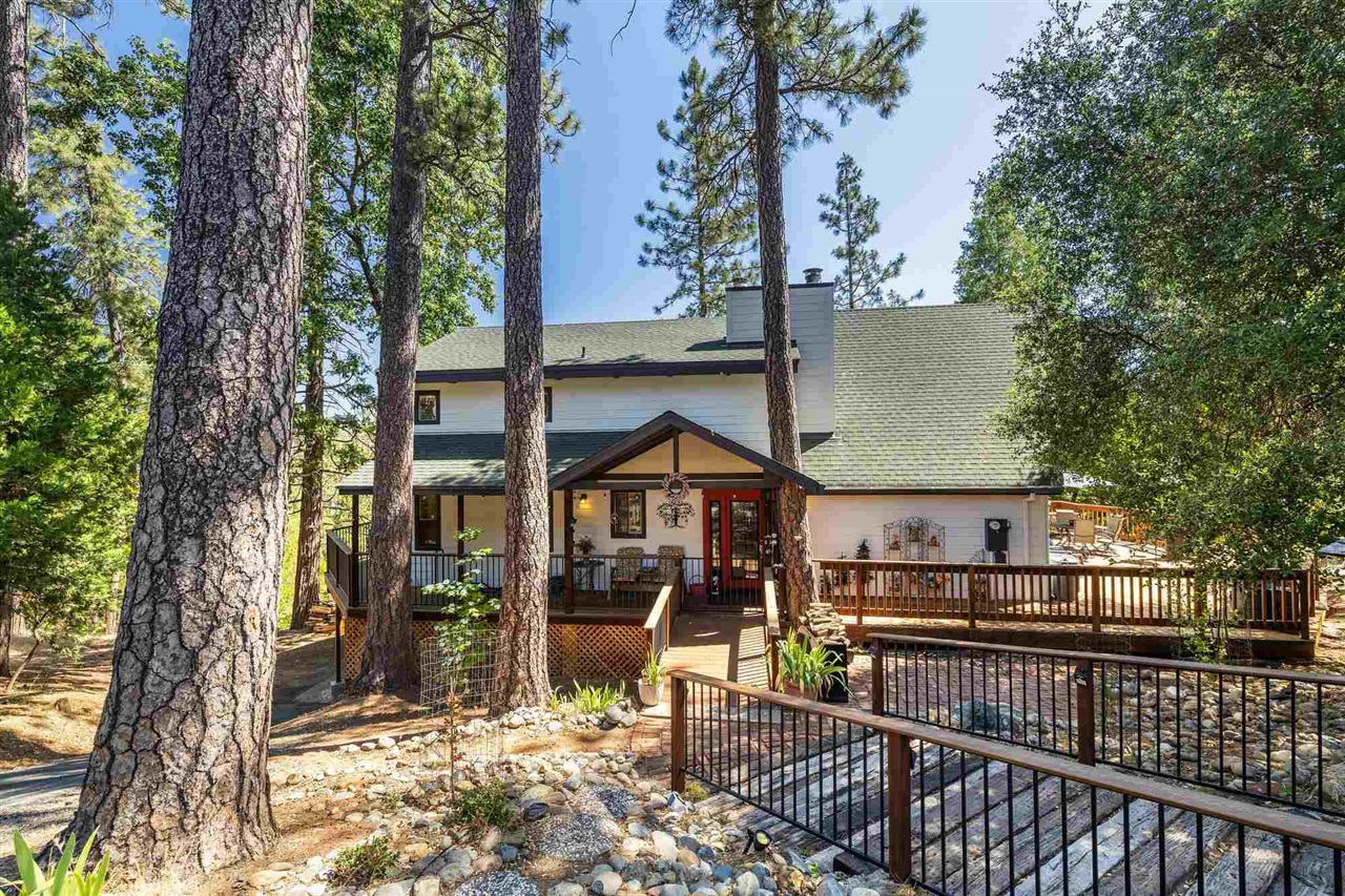Detail Gallery Image 1 of 52 For 20265 Pleasantview, Groveland,  CA 95321-9367 - 4 Beds | 3 Baths