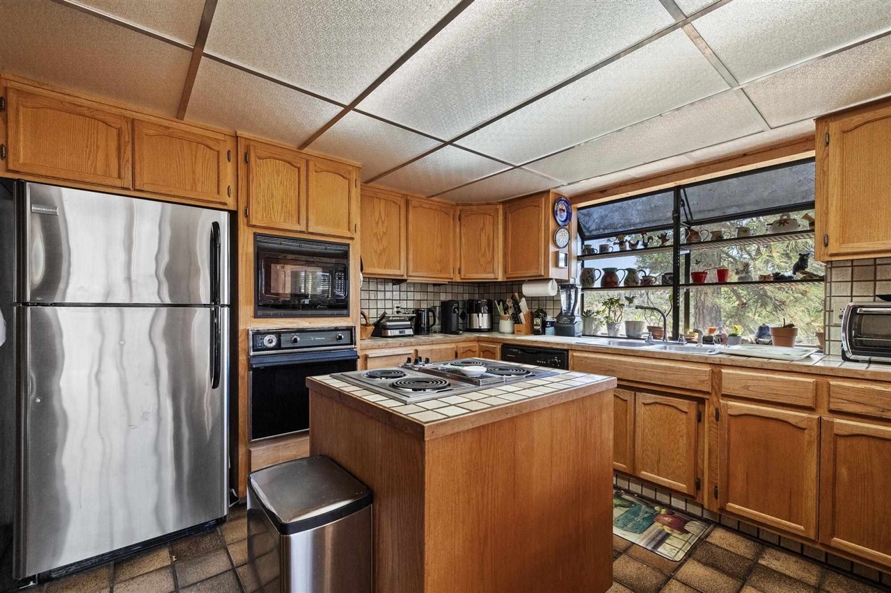 Detail Gallery Image 11 of 52 For 20265 Pleasantview, Groveland,  CA 95321-9367 - 4 Beds | 3 Baths