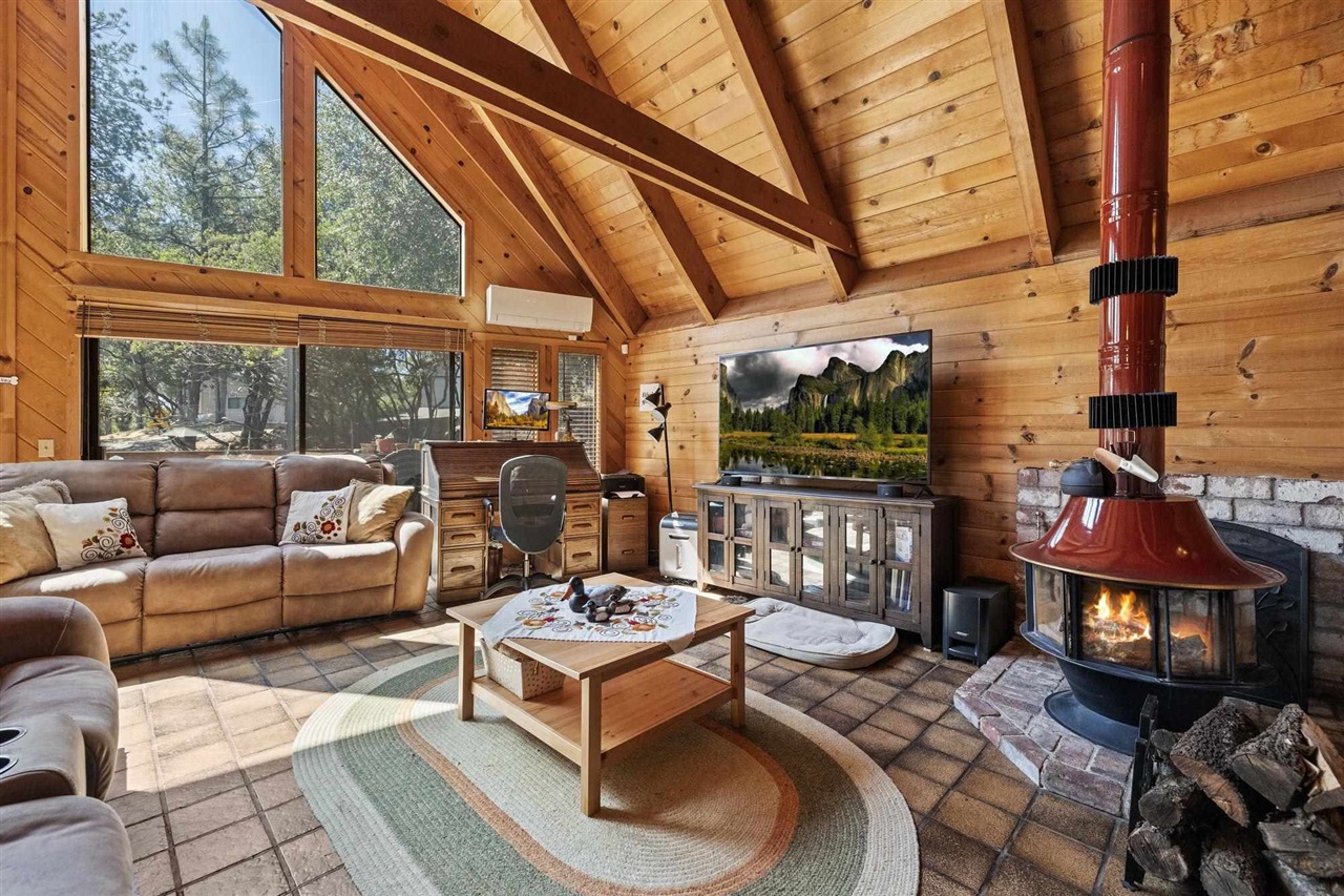 Detail Gallery Image 7 of 52 For 20265 Pleasantview, Groveland,  CA 95321-9367 - 4 Beds | 3 Baths