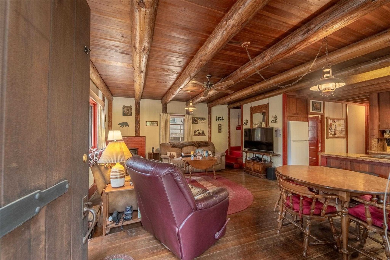 Detail Gallery Image 8 of 30 For 22778 W Ellmaro, Long Barn,  CA 95335 - 4 Beds | 1/1 Baths