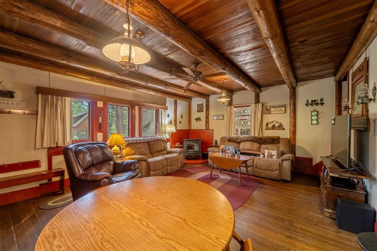 Detail Gallery Image 10 of 30 For 22778 W Ellmaro, Long Barn,  CA 95335 - 4 Beds | 1/1 Baths