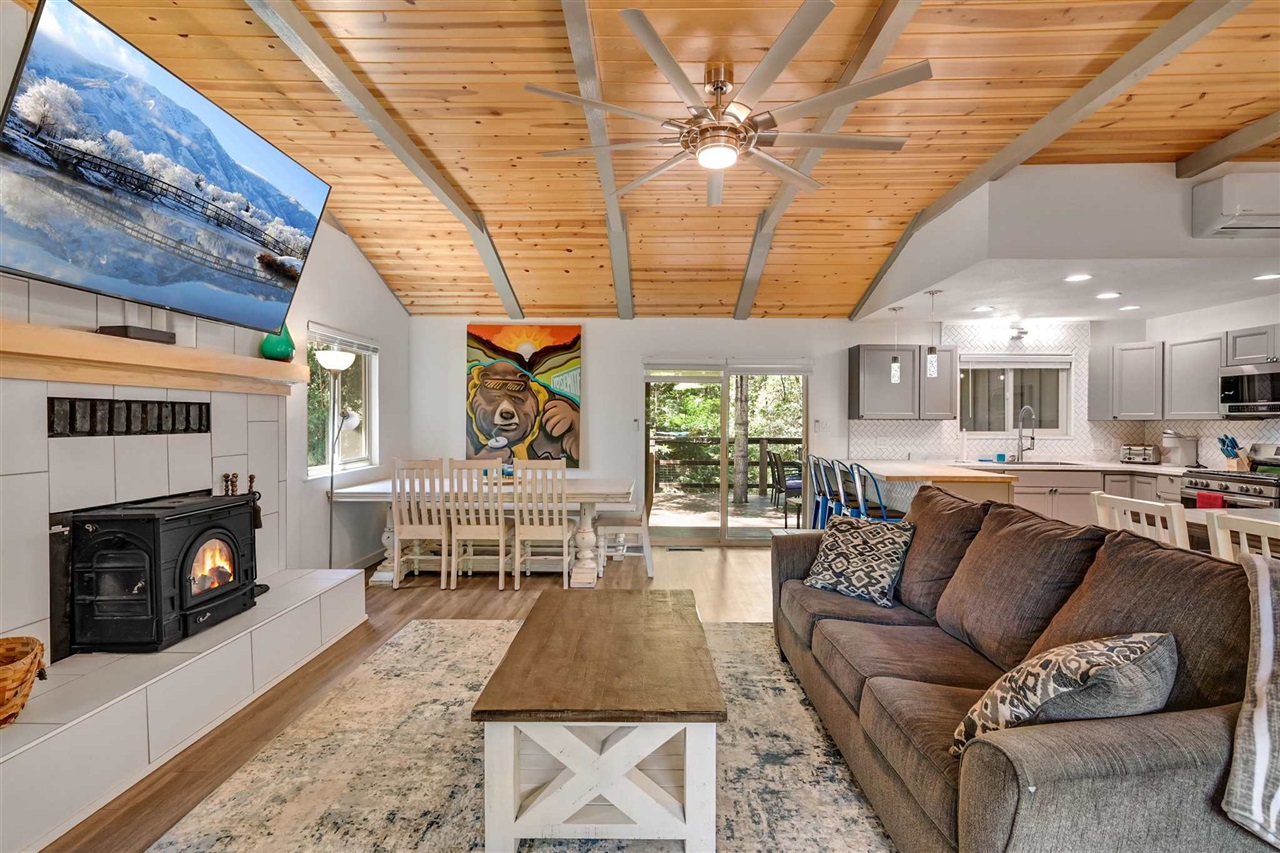 Detail Gallery Image 1 of 1 For 24120 White Fir, Twain Harte,  CA 95383 - 4 Beds | 3 Baths