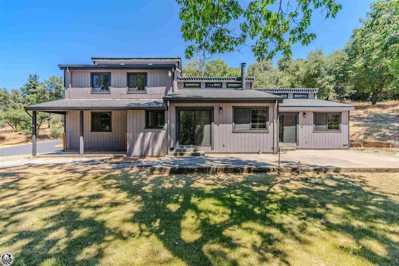 Detail Gallery Image 1 of 1 For , Sonora,  CA 95370 - 3 Beds | 2/1 Baths