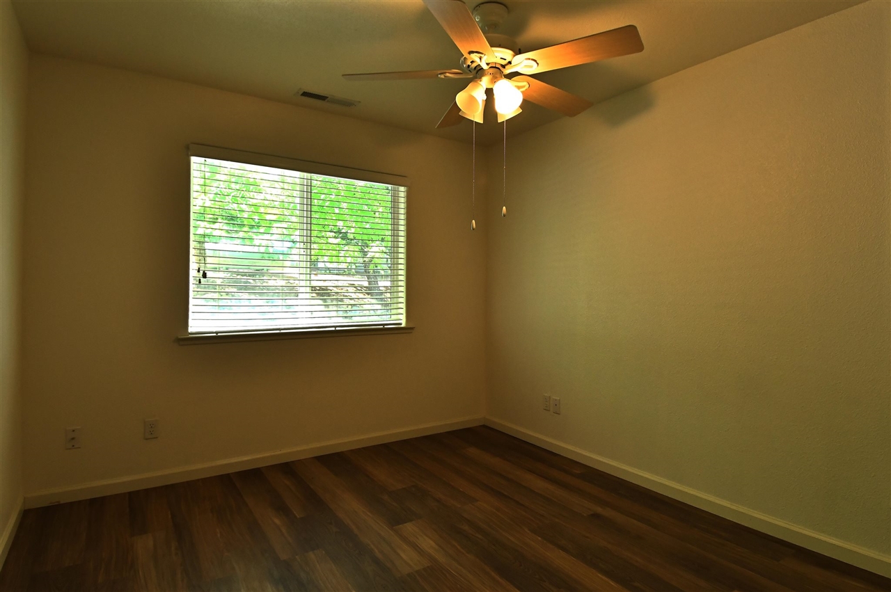 Detail Gallery Image 11 of 39 For 20439 Pine Mountain Dr., Groveland,  CA 95321-9583 - 3 Beds | 2 Baths