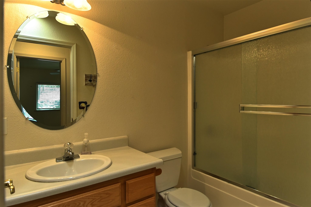 Detail Gallery Image 13 of 39 For 20439 Pine Mountain Dr., Groveland,  CA 95321-9583 - 3 Beds | 2 Baths