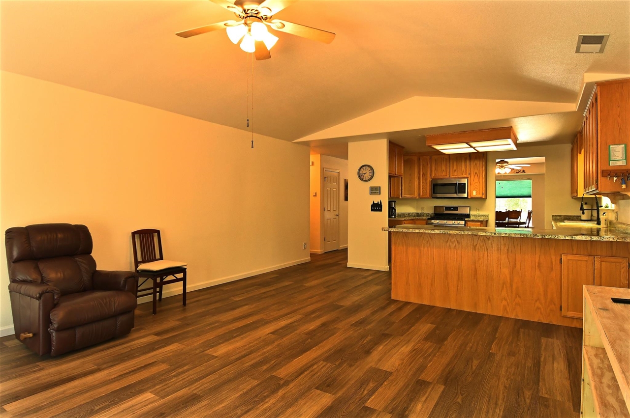 Detail Gallery Image 25 of 39 For 20439 Pine Mountain Dr., Groveland,  CA 95321-9583 - 3 Beds | 2 Baths