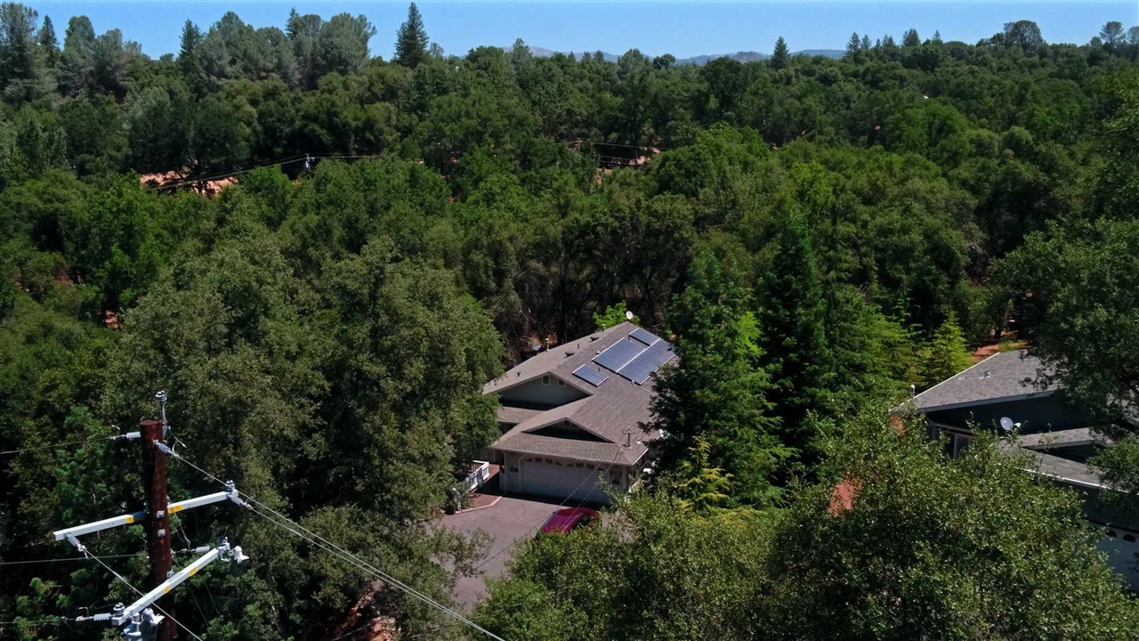 Detail Gallery Image 6 of 39 For 20439 Pine Mountain Dr., Groveland,  CA 95321-9583 - 3 Beds | 2 Baths