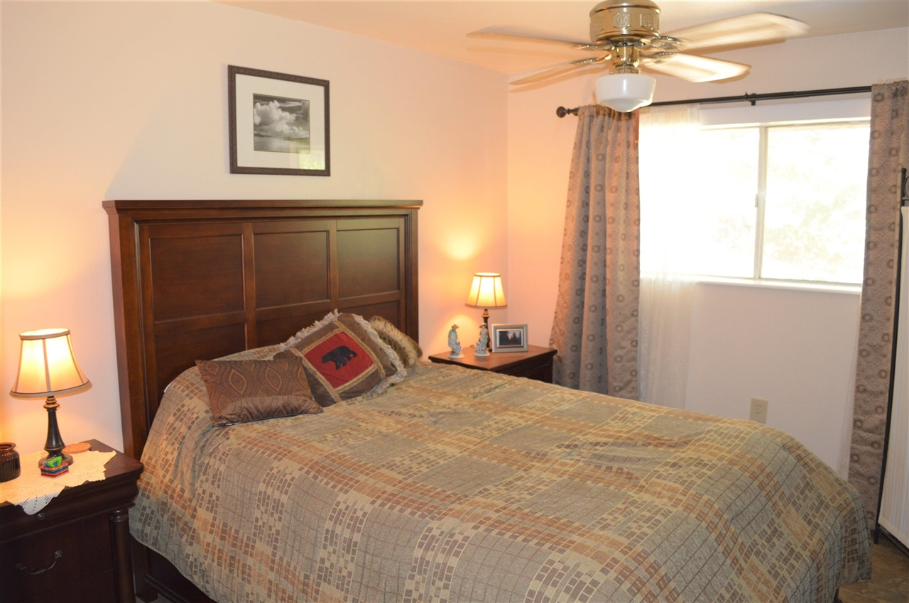 Detail Gallery Image 9 of 39 For 6337 Cerro Sierra, Greeley Hills,  CA 95311-9503 - 4 Beds | 2 Baths