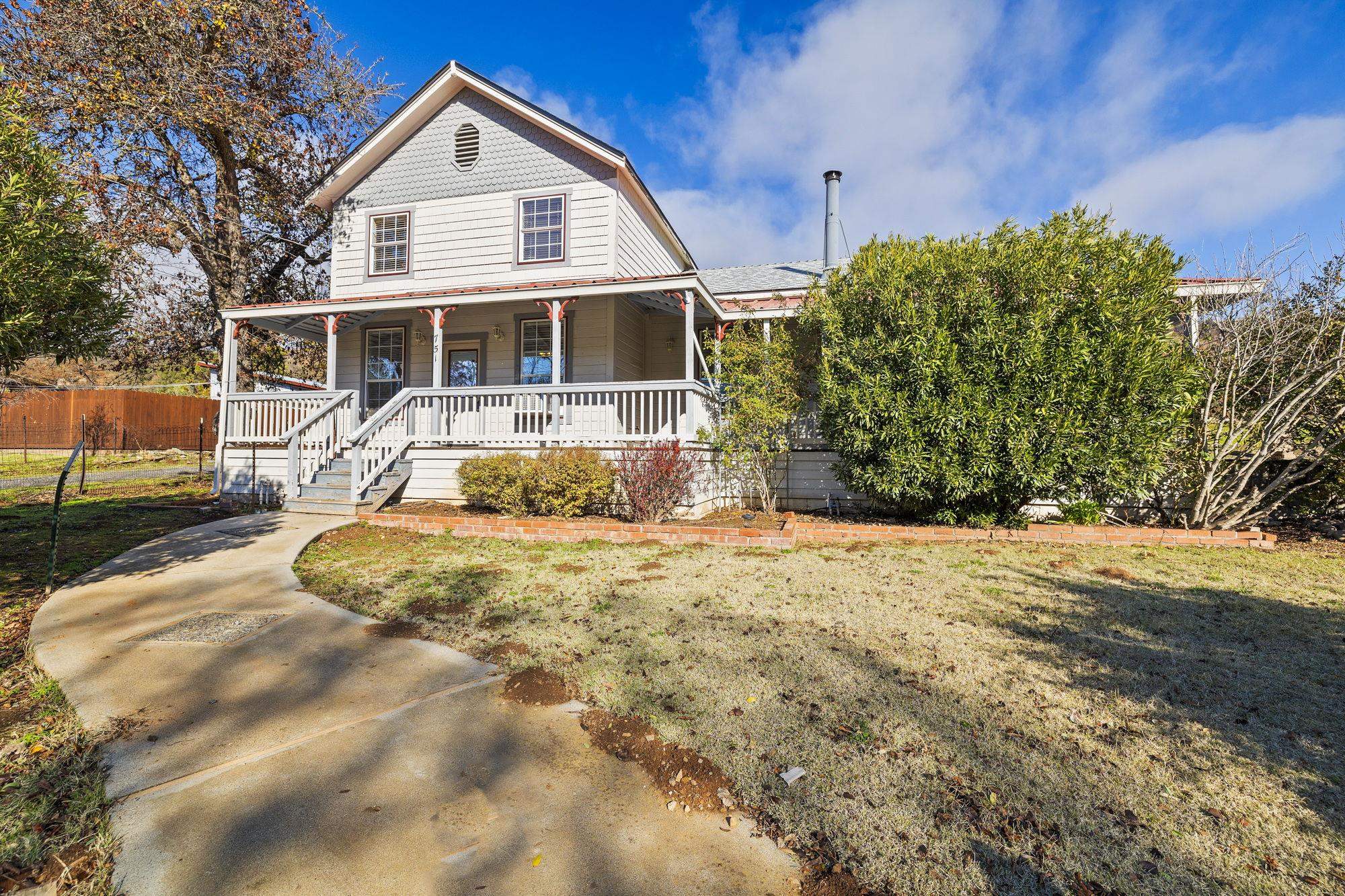 Detail Gallery Image 1 of 1 For 751 Main Street, Copperopolis,  CA 95228 - 3 Beds | 2 Baths