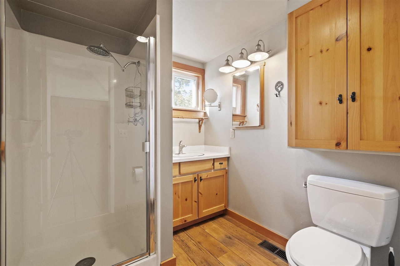 Detail Gallery Image 17 of 35 For 20415 Kutci, Mi Wuk Village,  CA 95346 - 4 Beds | 1/1 Baths