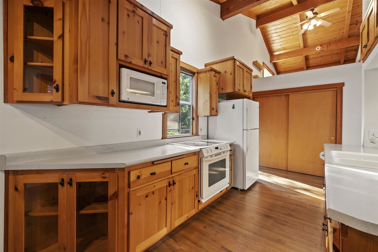 Detail Gallery Image 9 of 36 For 20415 Kutci, Mi Wuk Village,  CA 95346 - 4 Beds | 1/1 Baths