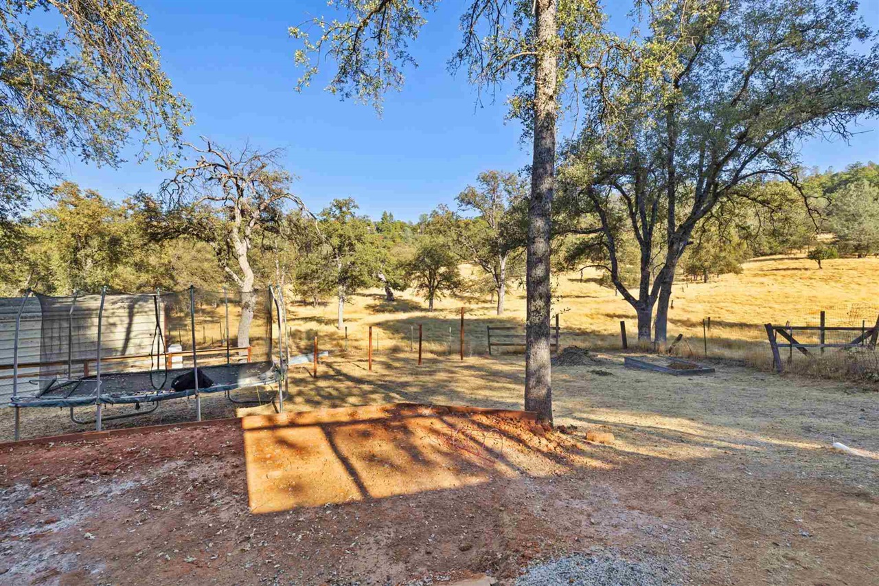 Detail Gallery Image 32 of 43 For 20472 Sherry Ln, Soulsbyville,  CA 95372 - 3 Beds | 2 Baths